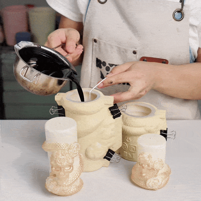 Showcase the candle making process of Venom & Roses Candles - Boowan Nicole
