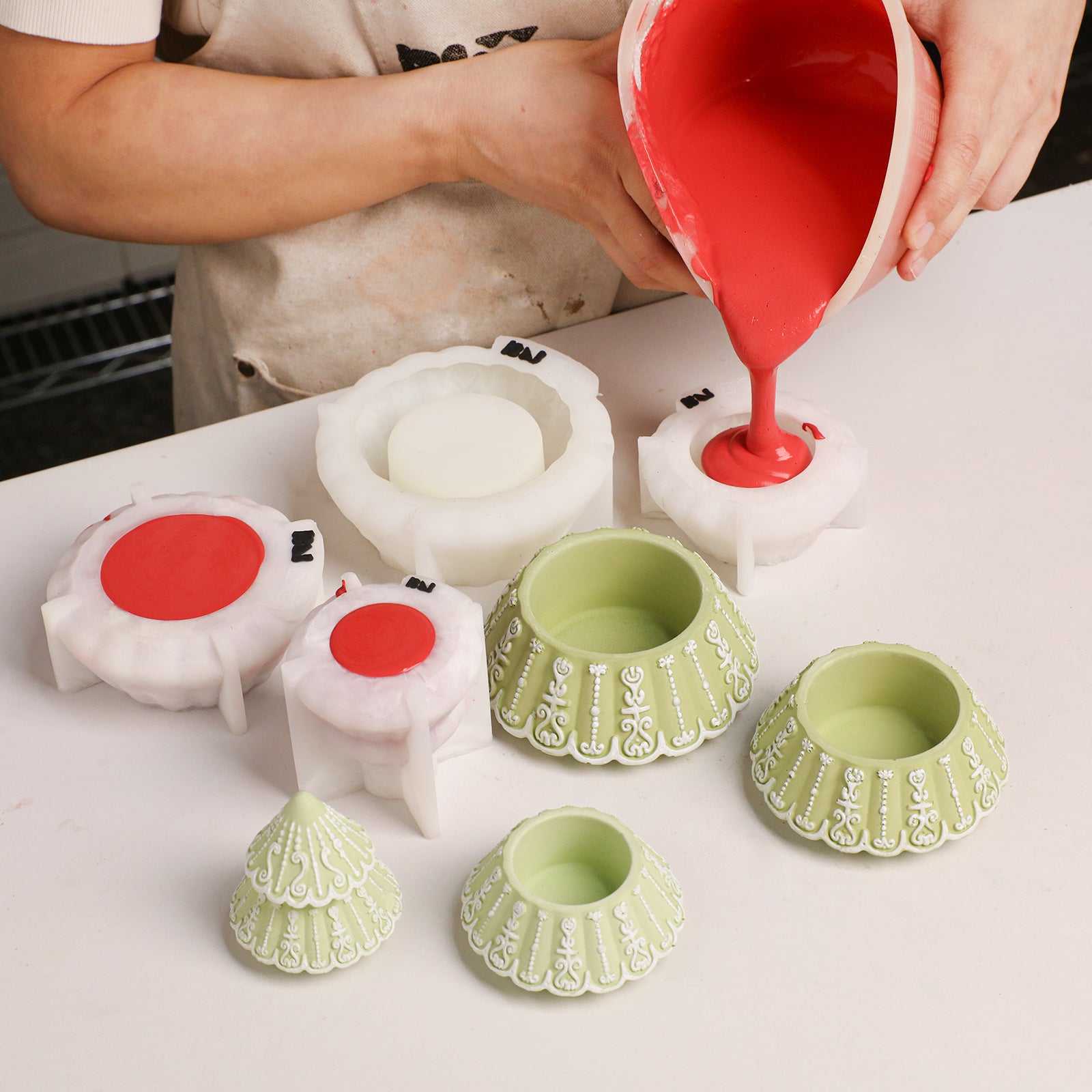 DIY pouring process for Vintage Christmas Tree Stacking Candle Jar Silicone Mold handmade craft casting - Boowan Nicole