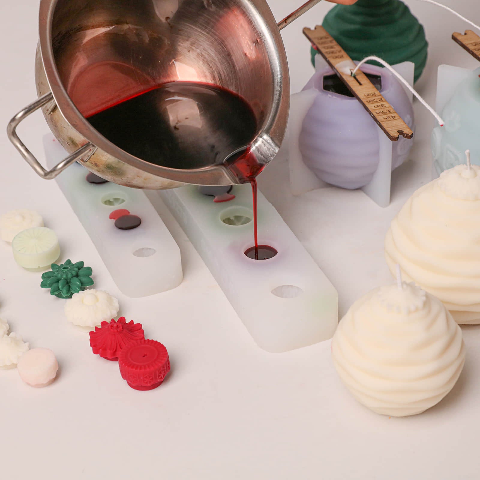 Ribbed Christmas Baubles Candle Silicone Mold Collection
