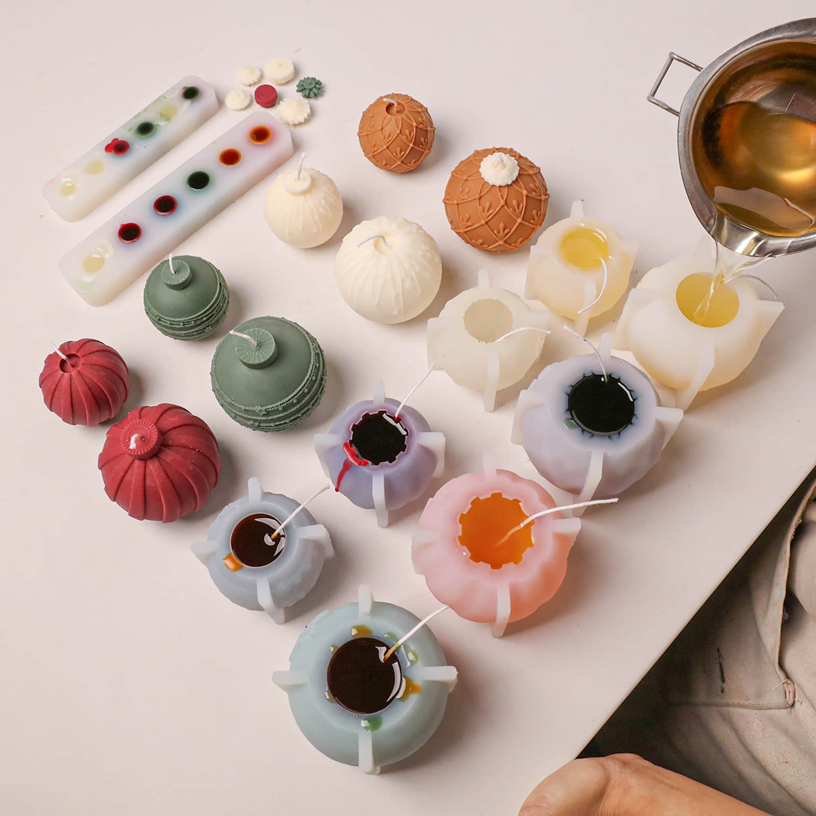 Flowing Texture Christmas Ornament Candle Silicone Mold Collection