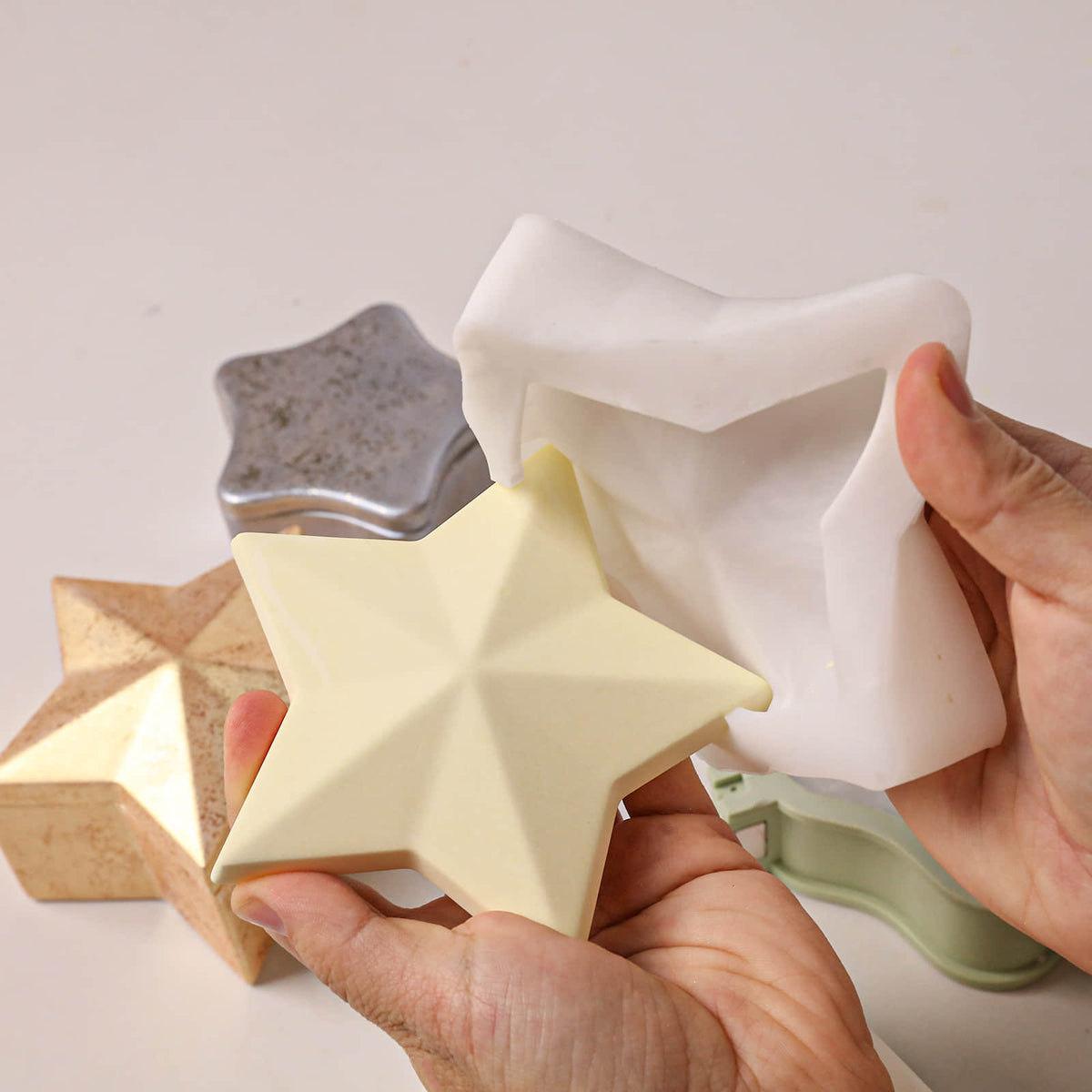 Azulmostaza x Boowan Nicole｜Twinkling Star Candle Jar Silicone Mold