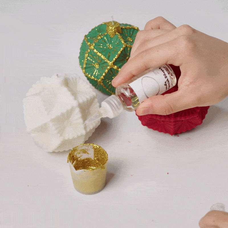 Decorating finished Jewel Facet Christmas Bauble Candle with Mica Powder Kit - Boowan Nicole
