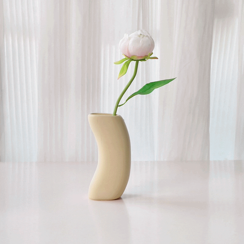 NINA FITZ x Boowan Nicole KIN Vase Mold Collection