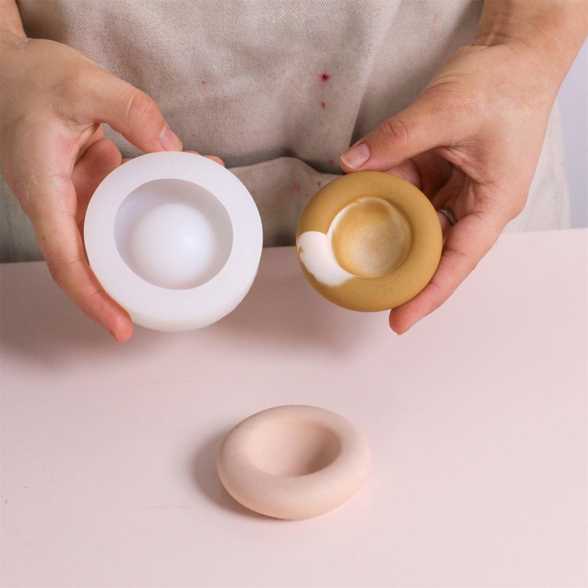 1-エッグリップルラウンドエッグトレイモールド - 1 キャビティ