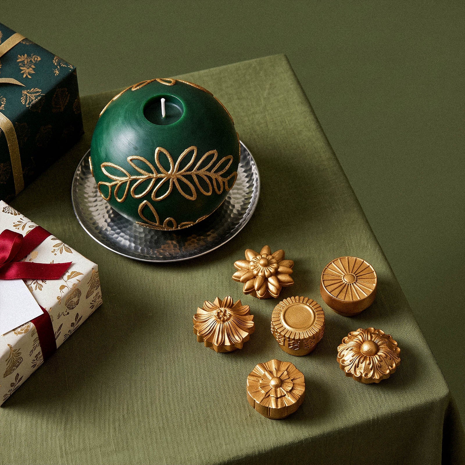 Nature-Inspired Christmas Baubles Candle Silicone Mold Collection