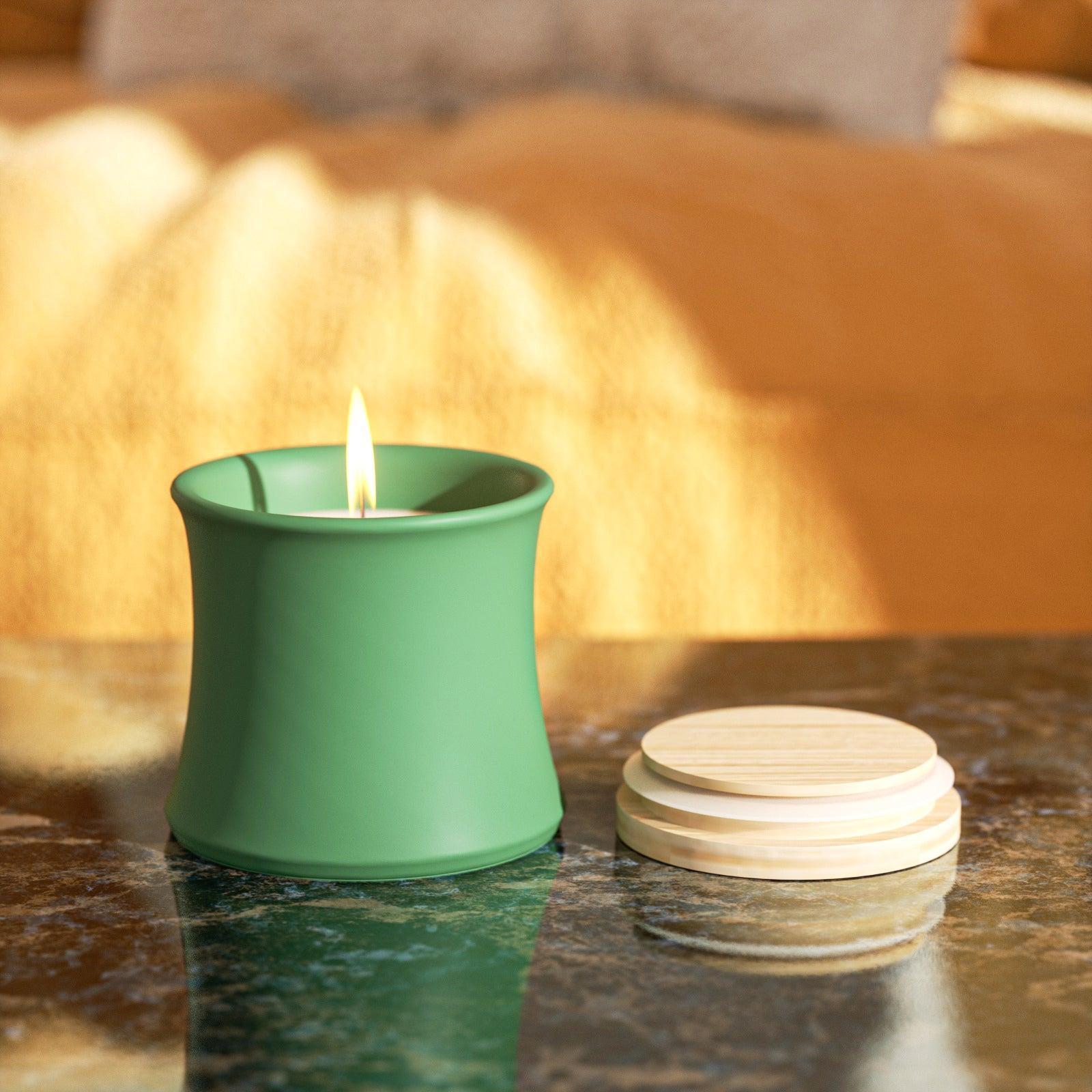 جرة شمعة بغطاء خشبي