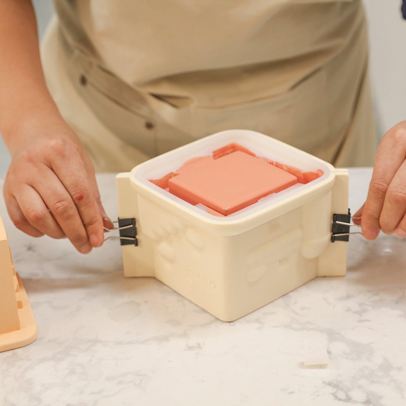 Using a Silicone Mold to Make an Aegean Santorini House Plant Pot -Boowan Nicole