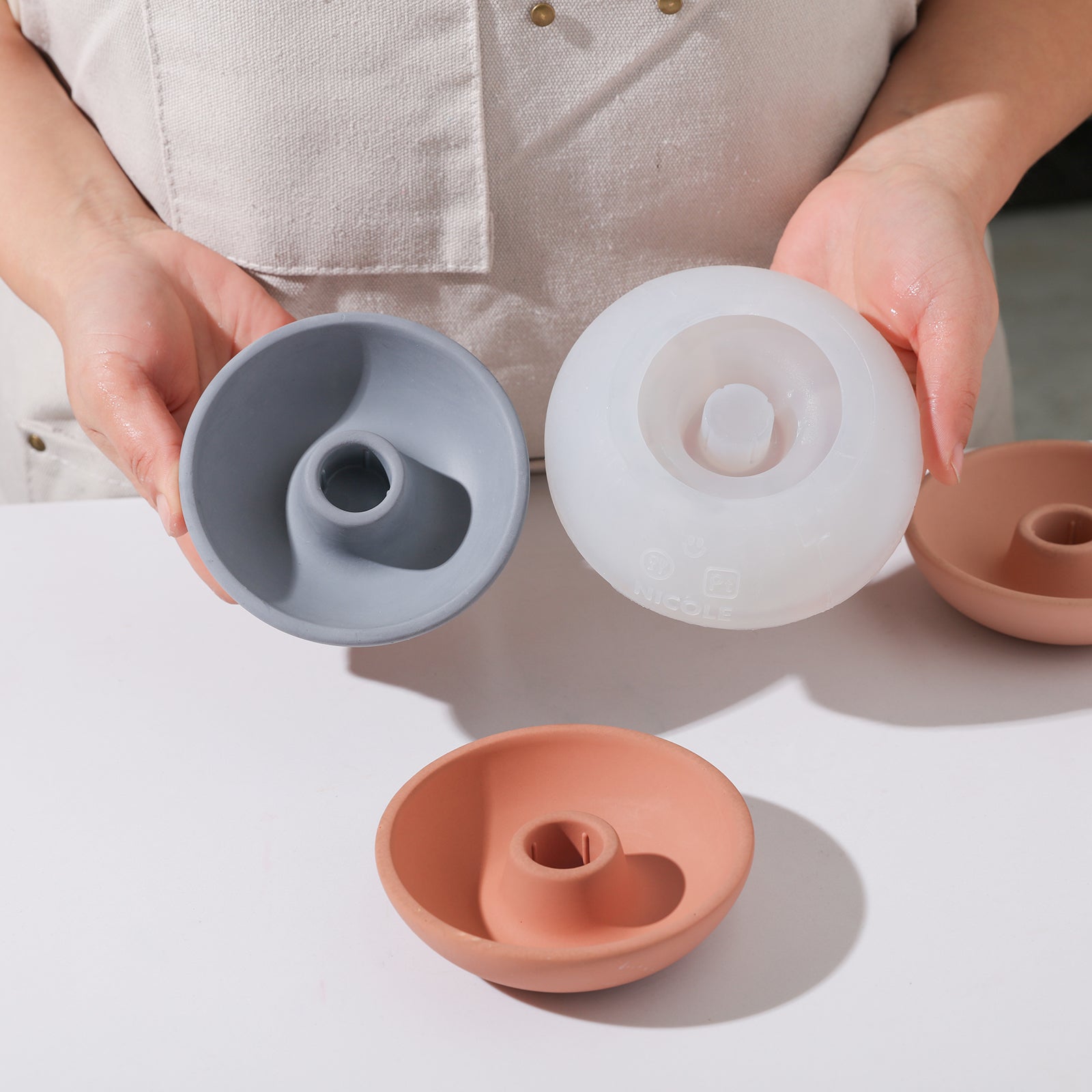  Details of the candle holder after demolding showcase the closest resemblance to the silicone mold.