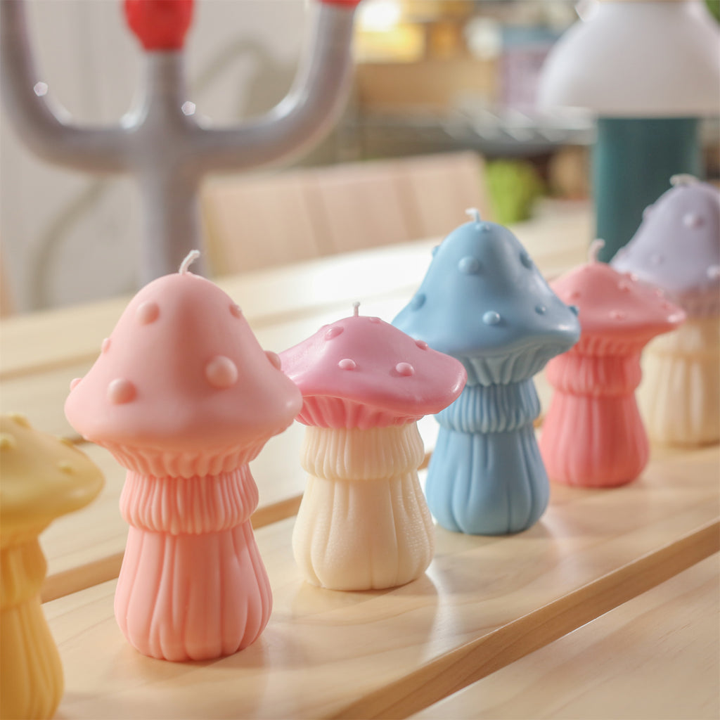 Making mushroom candles in different colors using silicone molds