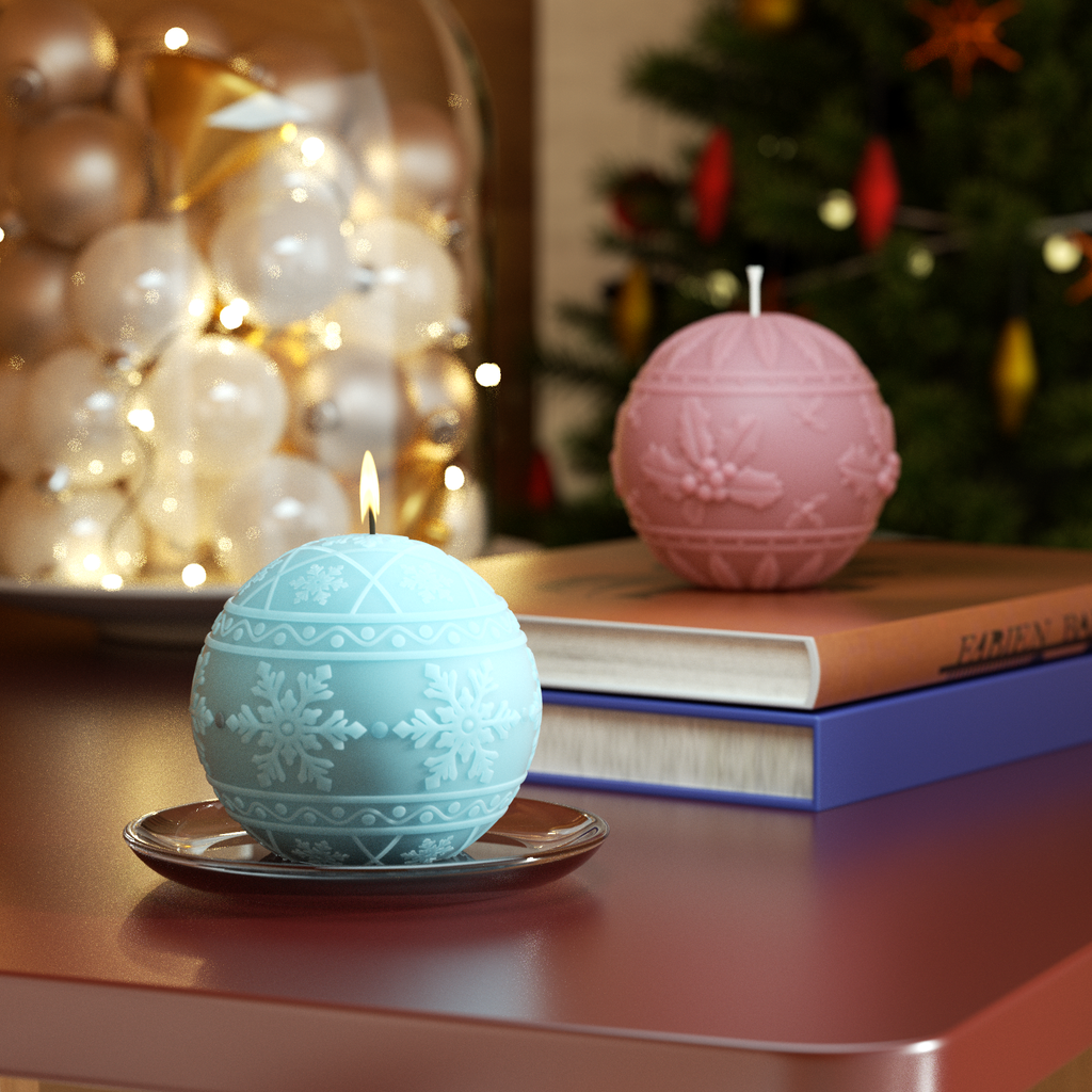 Blue snowflake embossed candle and the pink holly candle add a warm and romantic atmosphere to Christmas.