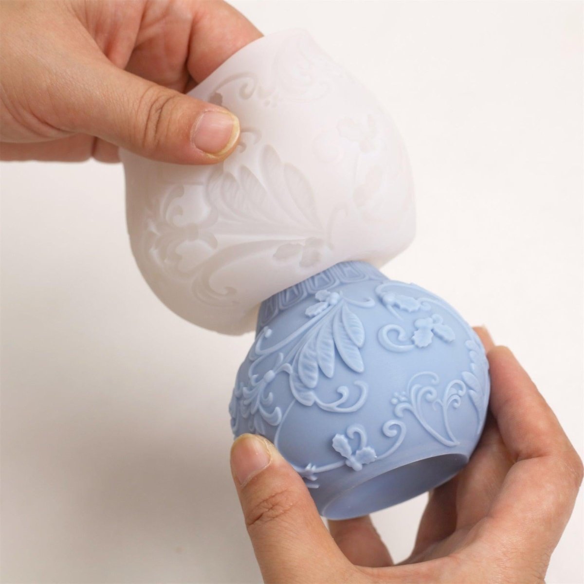 Christmas Mistletoe Bauble Light Candle Silicone Mold3D Candle MoldLZ0773