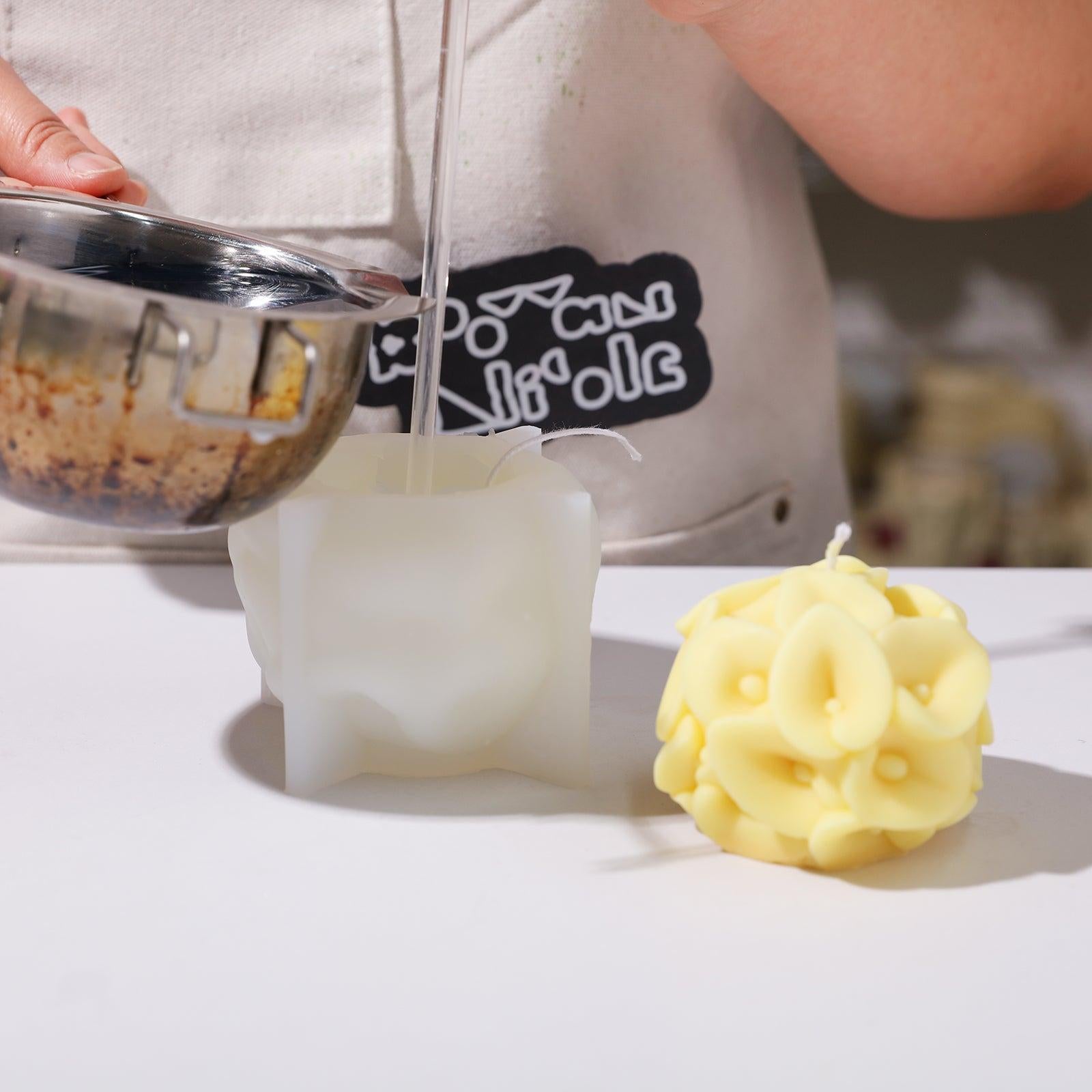 Форма для свечей из силикона в виде шепчущих шаров каллы