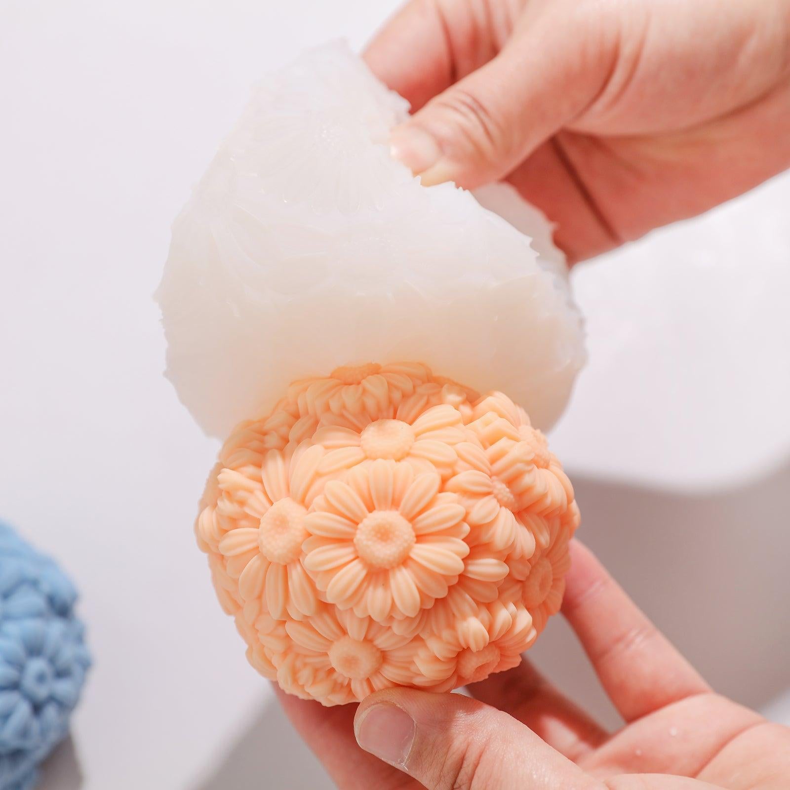 Силиконовая форма для свечей Whispering Daisy Orbs