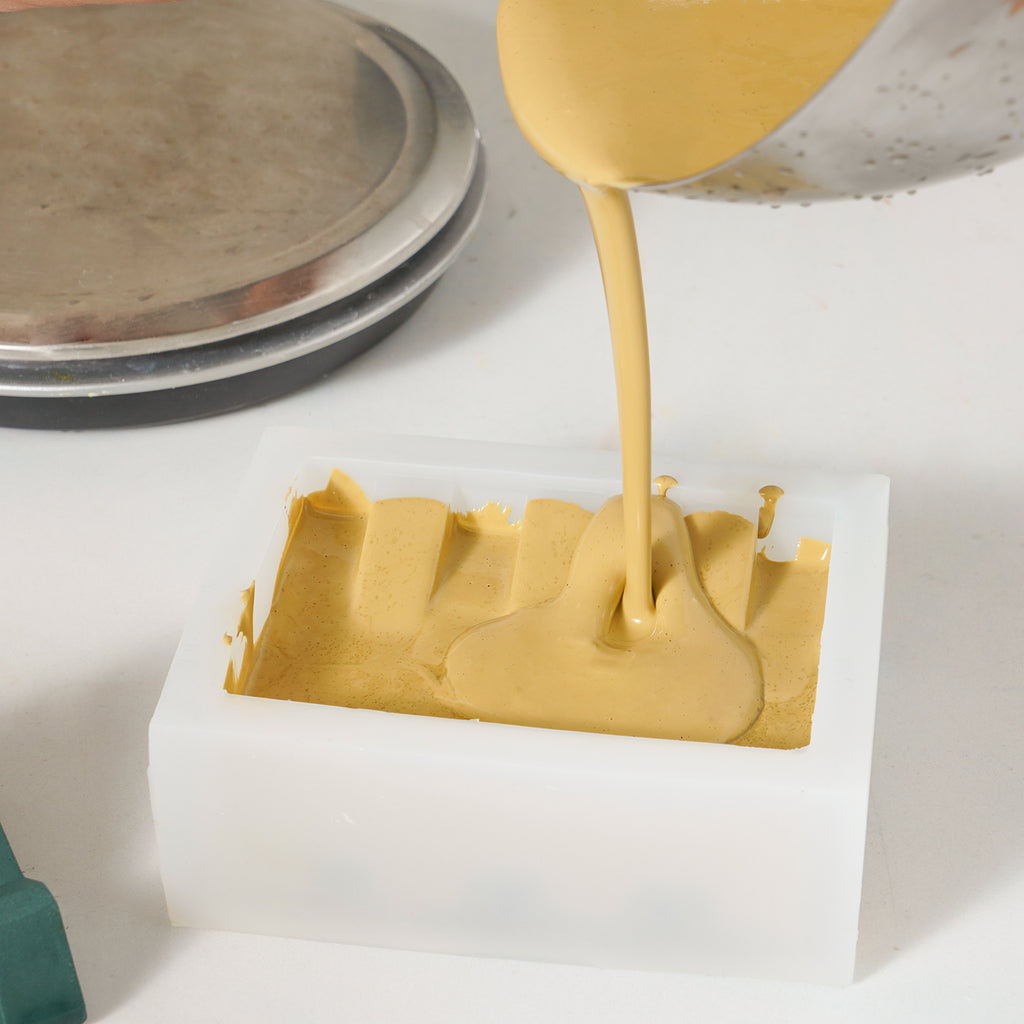 Craft your own soap dish with ease using Boowannicole's silicone mold – the key to creating functional and chic soap holders.