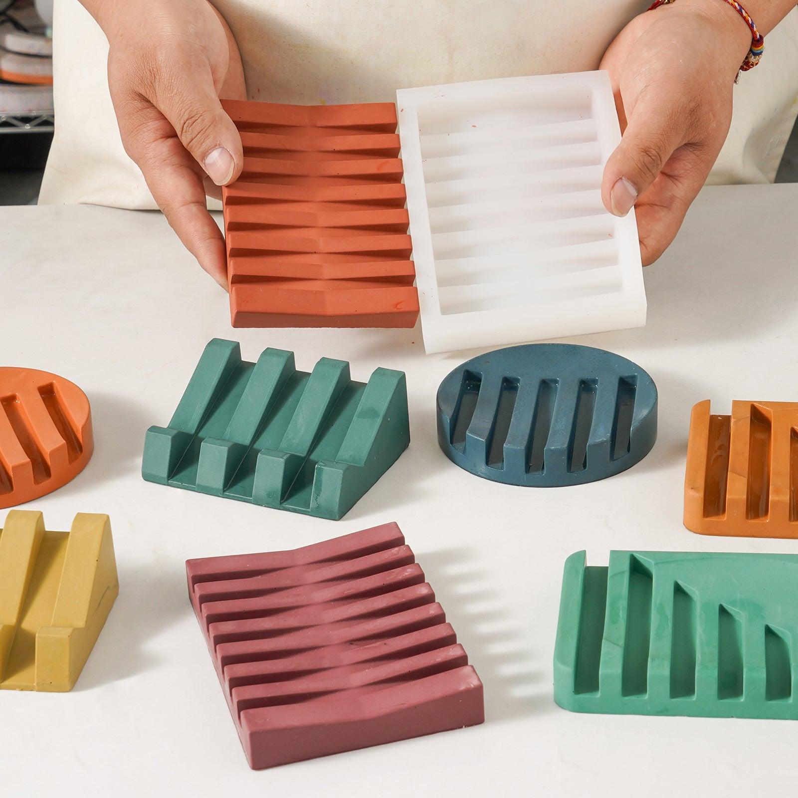 Witness the artistry unfold as perfectly shaped soap dishes emerge from Boowannicole's Silicone Mold, capturing the essence of precision in DIY crafting.