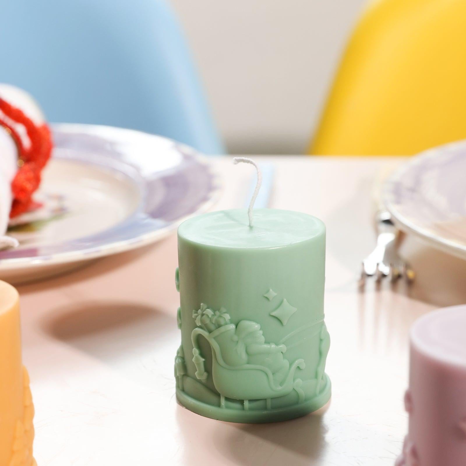 Green Christmas Pattern Embossed Pillar Candle-Boowan Nicole