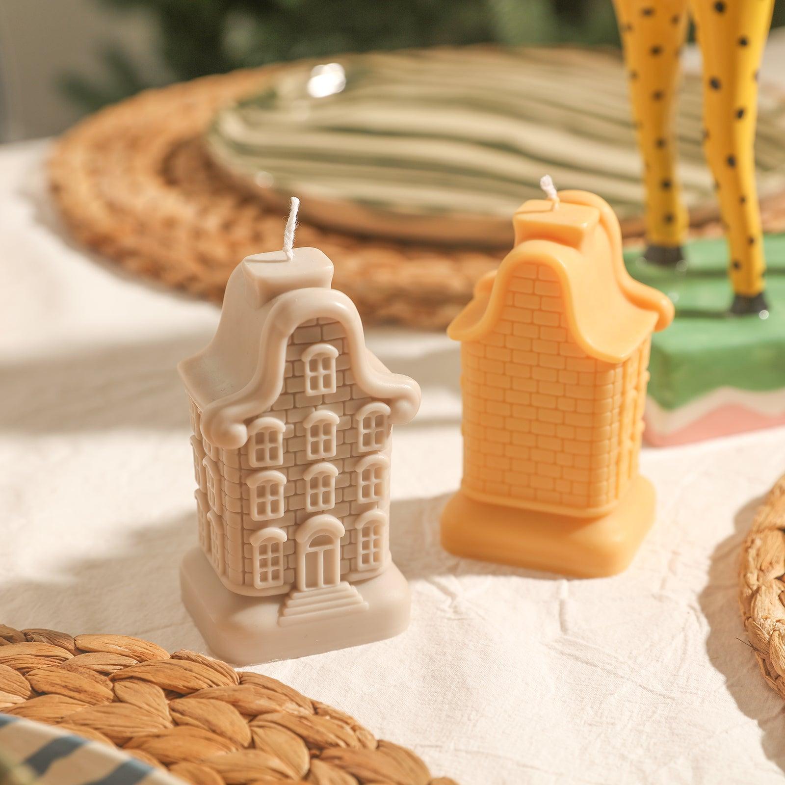 The front and back displays of house candles reflect product design details and features.