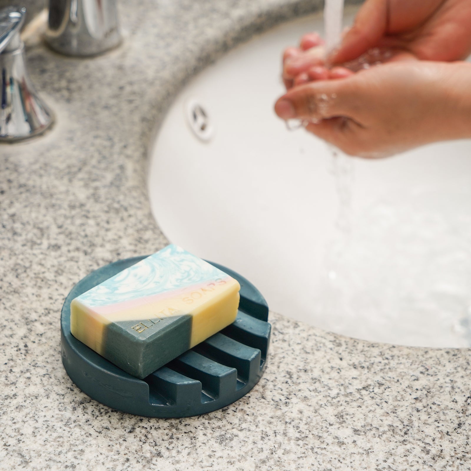 Wavy soap dish silicone mold