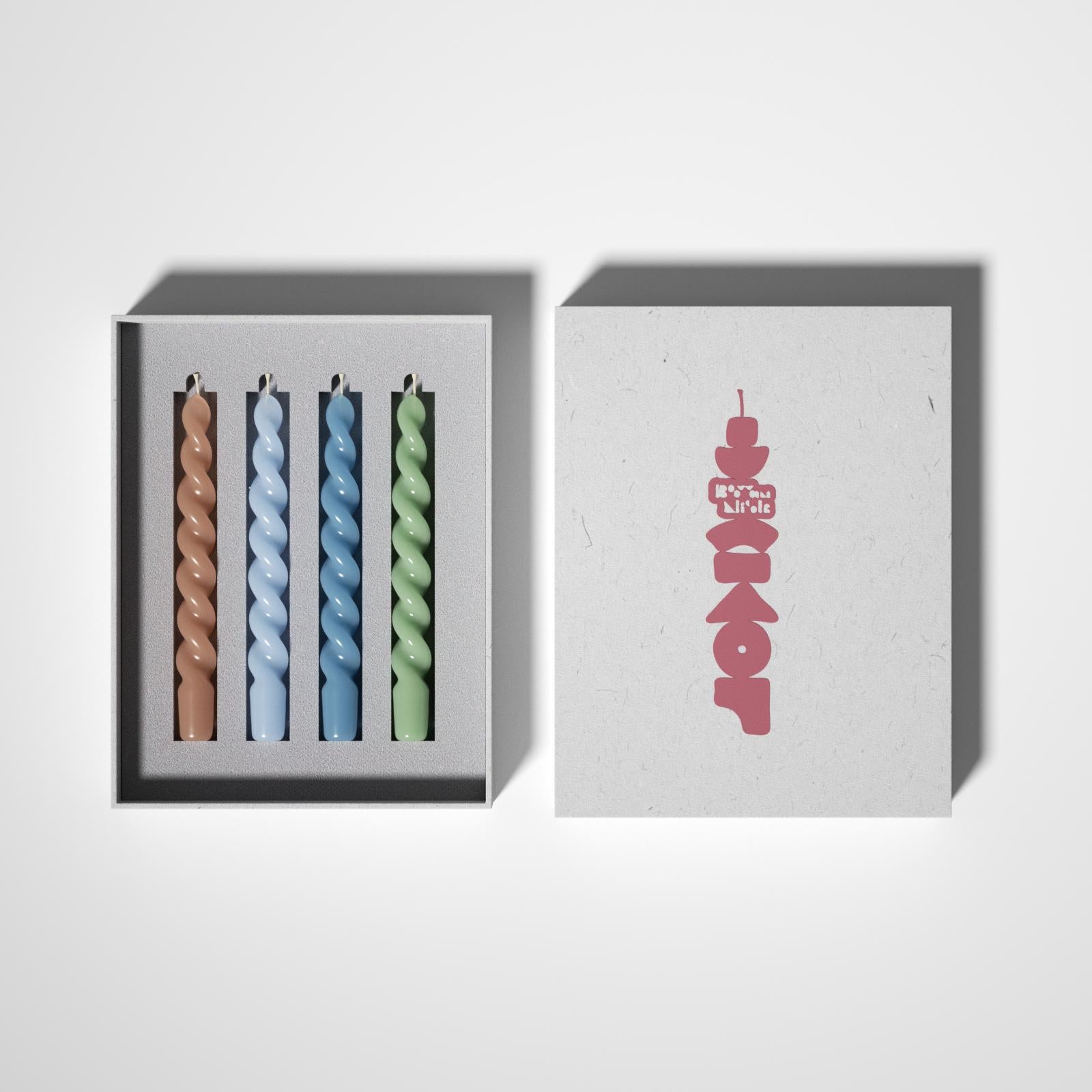 PLAY Spiral Taper Candle - Набор из 4-х - Мокко, Небесно-голубой, Глубокий океанский синий и Весенне-зеленый