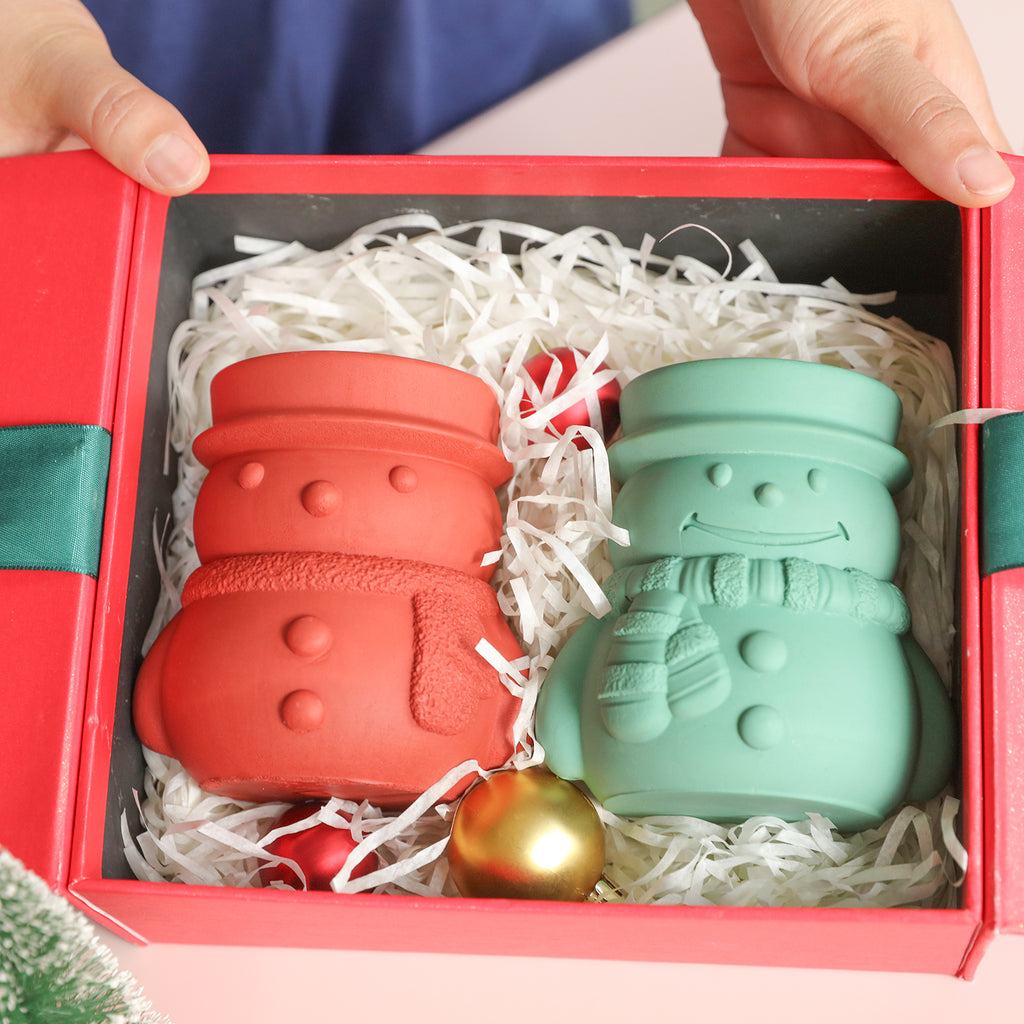 Red and green Cheery Snowman's Winter Glow Candle Jar in a gift box - Boowan Nicole