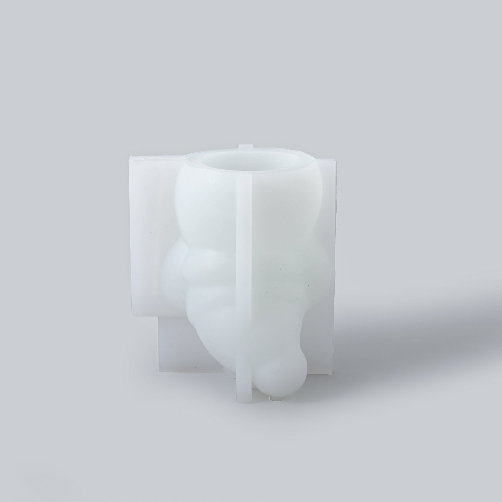 Making white silicone moulds for Snowy Friends Candle - Boowan Nicole