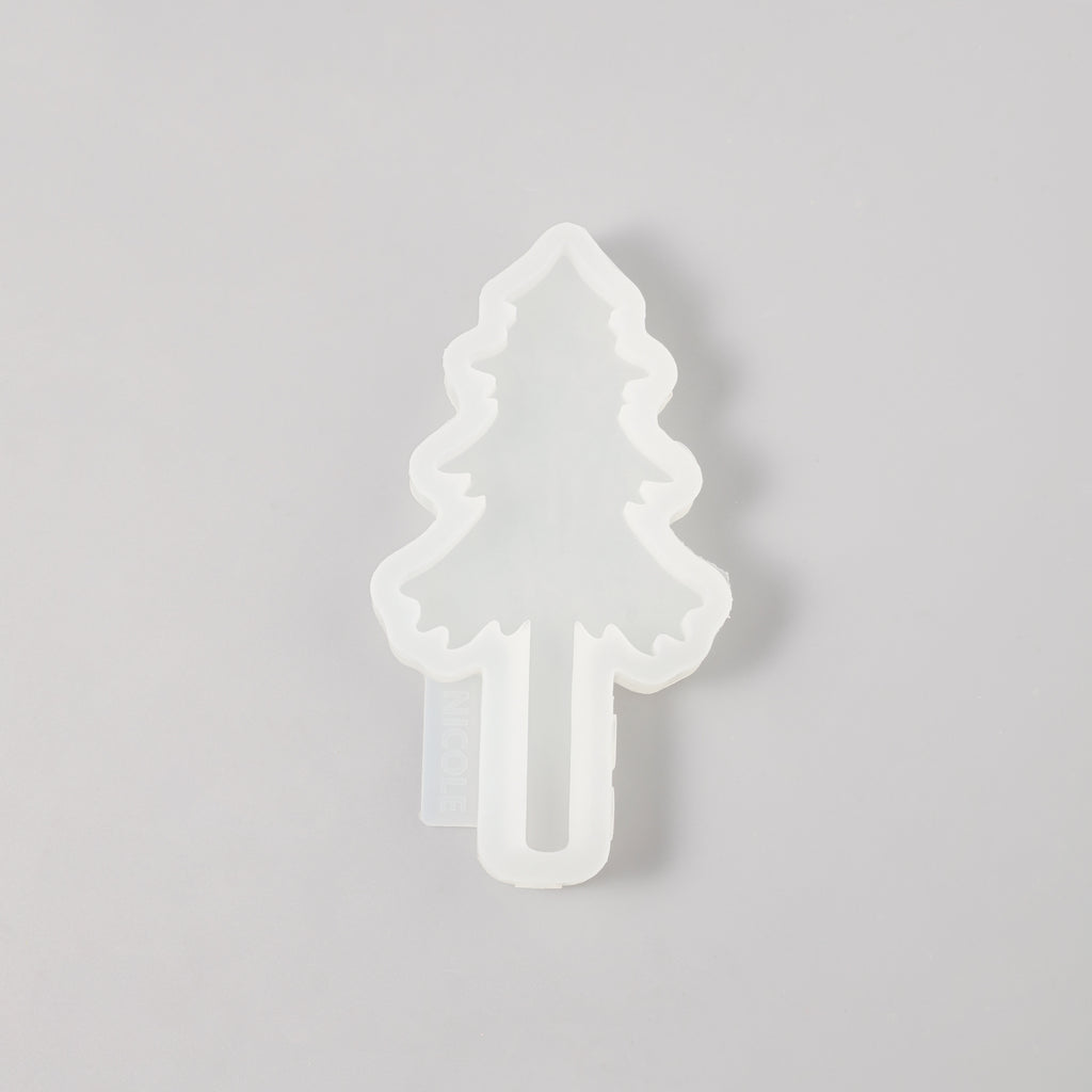 Christmas tree shaped silicone mold designed by Boowan Nicole.