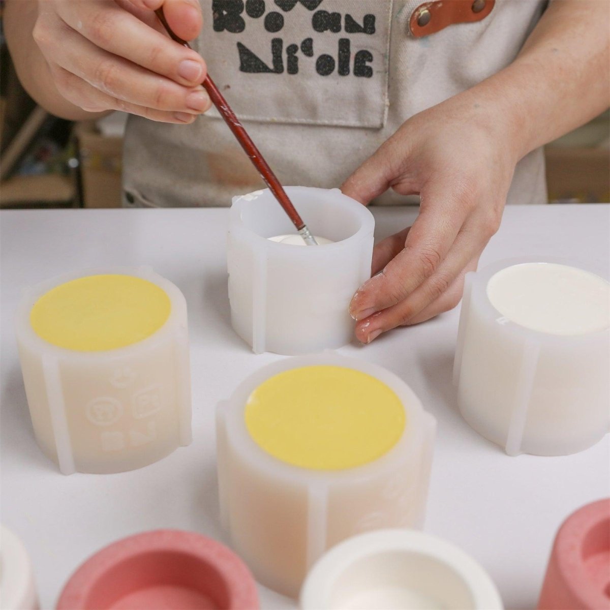 Using a brush to manually remove bubbles - Boowan Nicole