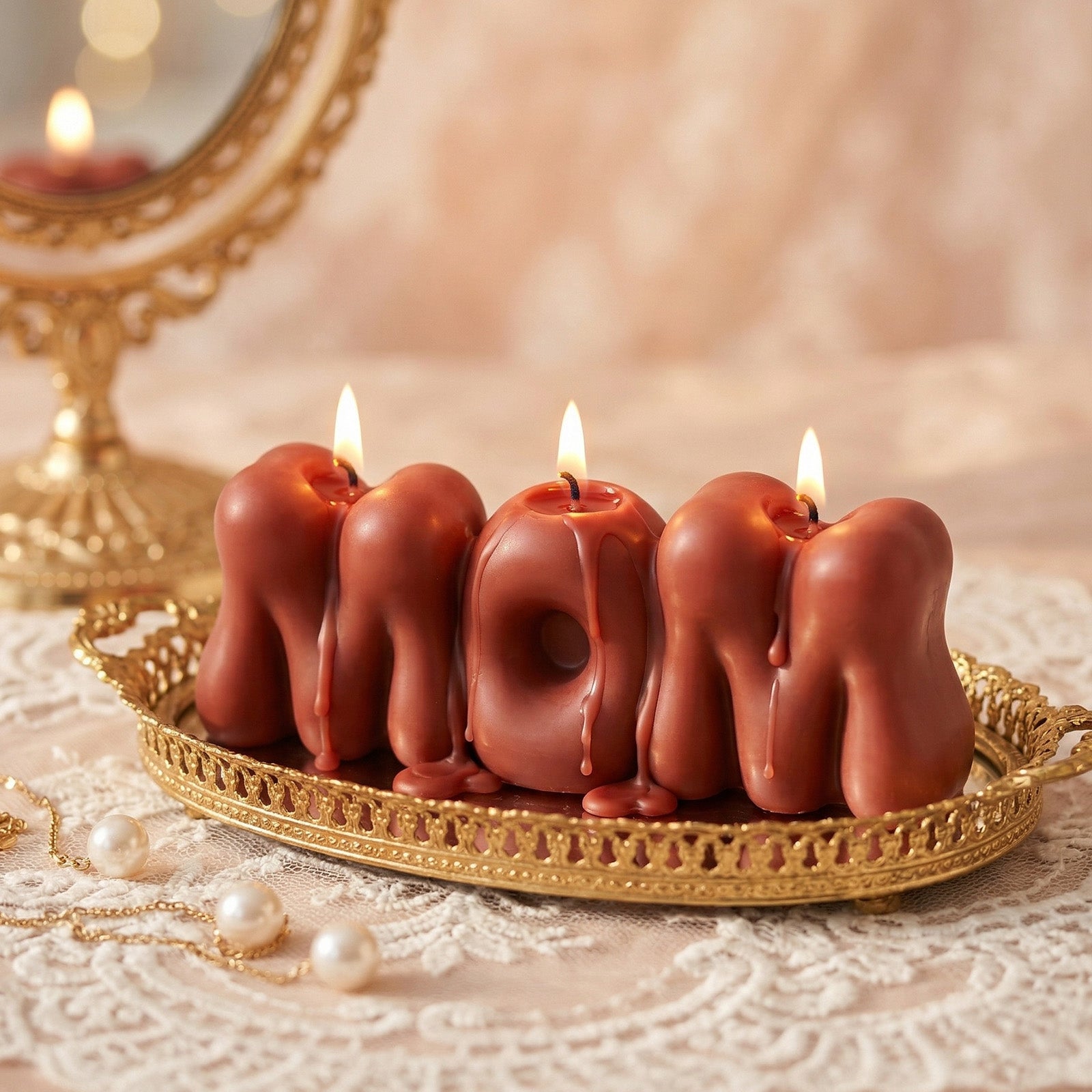 Blooming Mom Bubble Letter Scented Candle on Gold Tray - Boowan Nicole