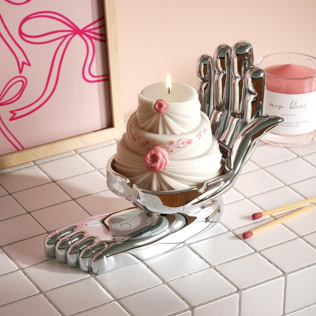 White Three-Layer Cake Candle with a Metal Hand-Shaped Stand – Elevating Your Decor with Exquisite and Luxurious Detail-Boowan Nicole