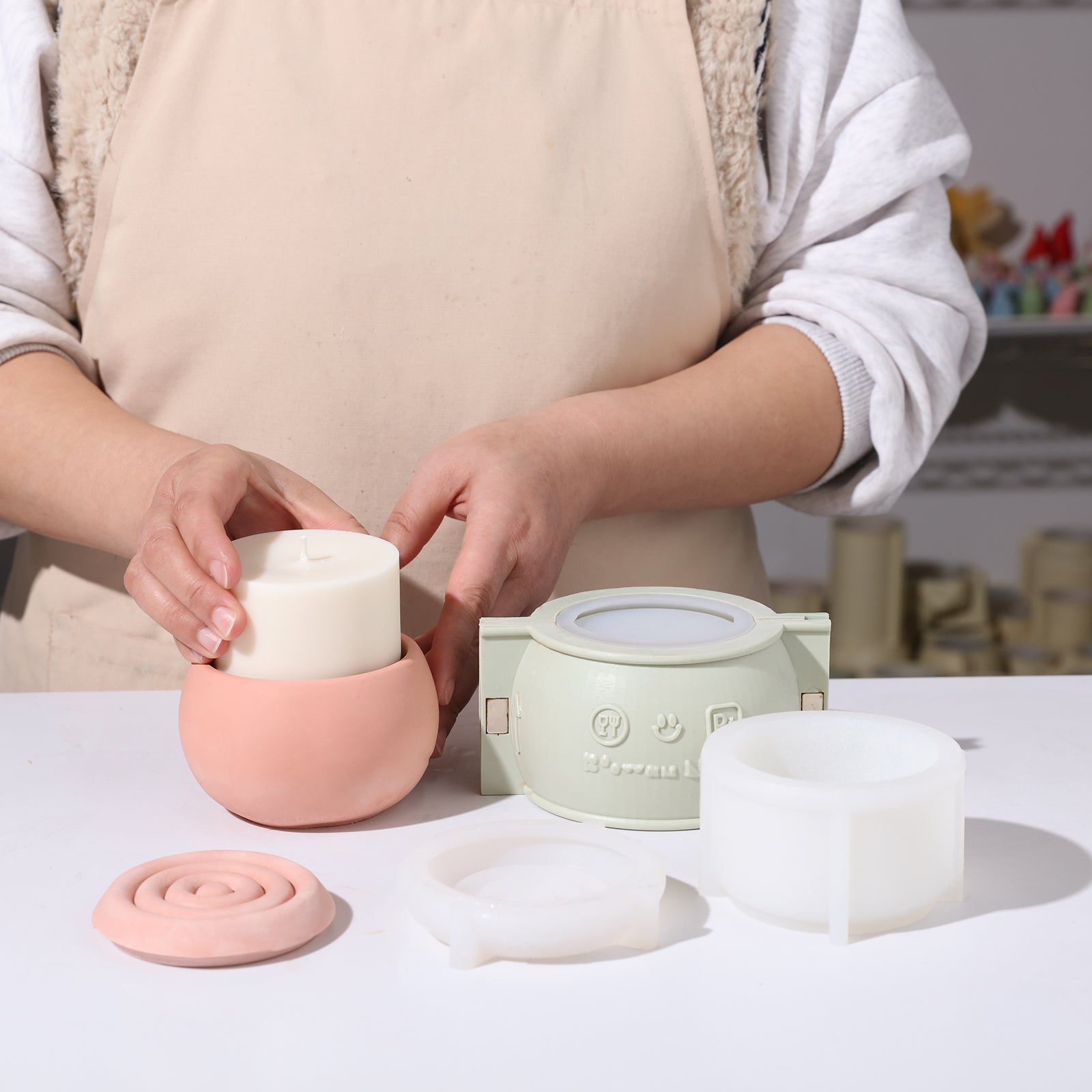 Place the prepared candle refills into the ball candle jar.