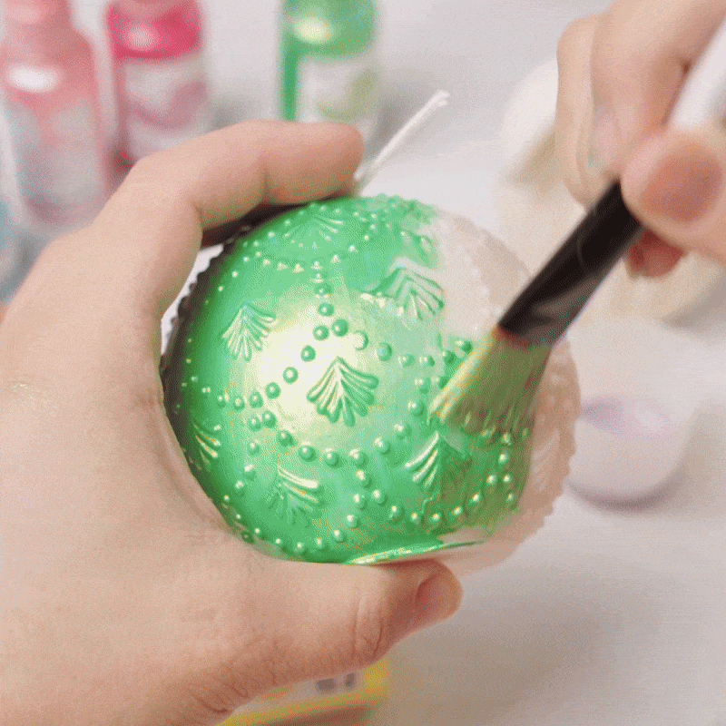 Detailed display of decorating molds with the Colored Glossy Candle Varnish Set -Boowan Nicole