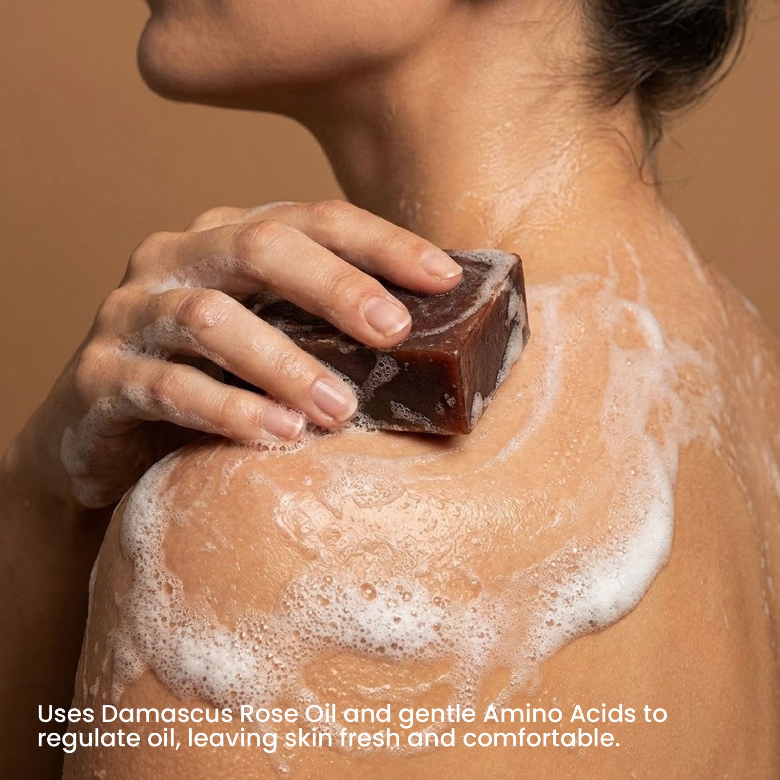 Uses damascus rose oil and gentle amino acids to regulate oil,leving skin fresh and comfortable -  Boowan Nicole