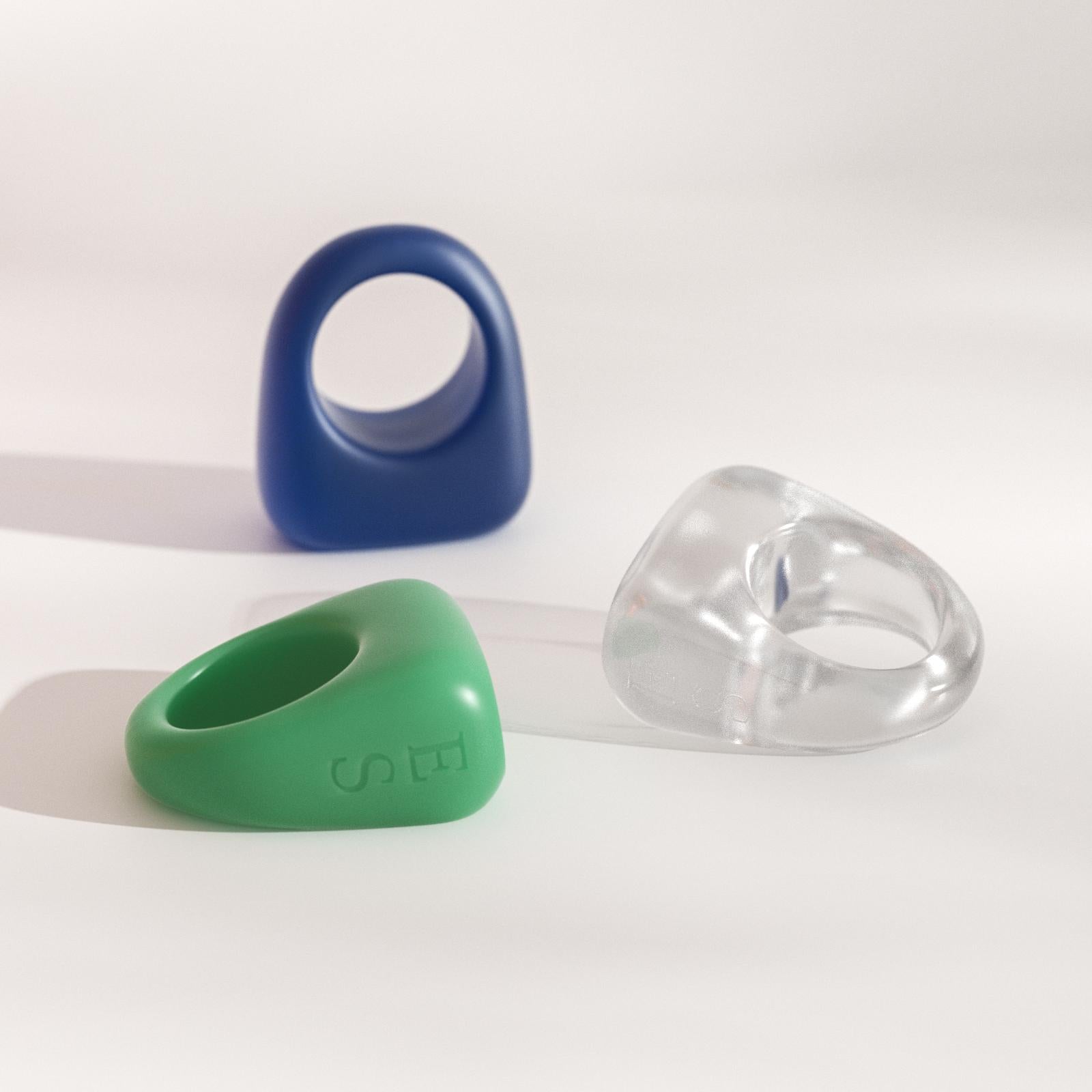 Matte resin rings with an elegant finish, crafted using silicone molds for a modern and sophisticated look-Boowan Nicole