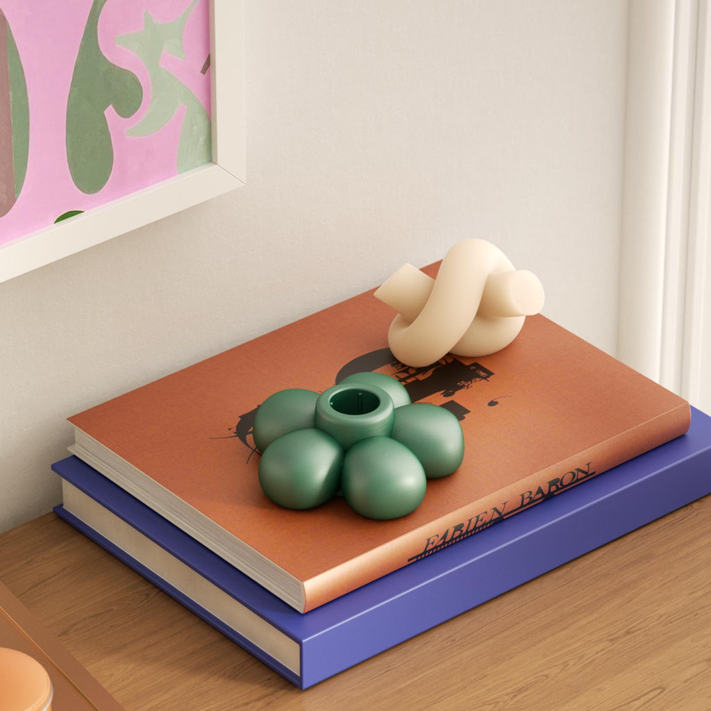 Green flower-shaped candle holders, adding a soft and modern touch to your home decor-Boowan Nicole