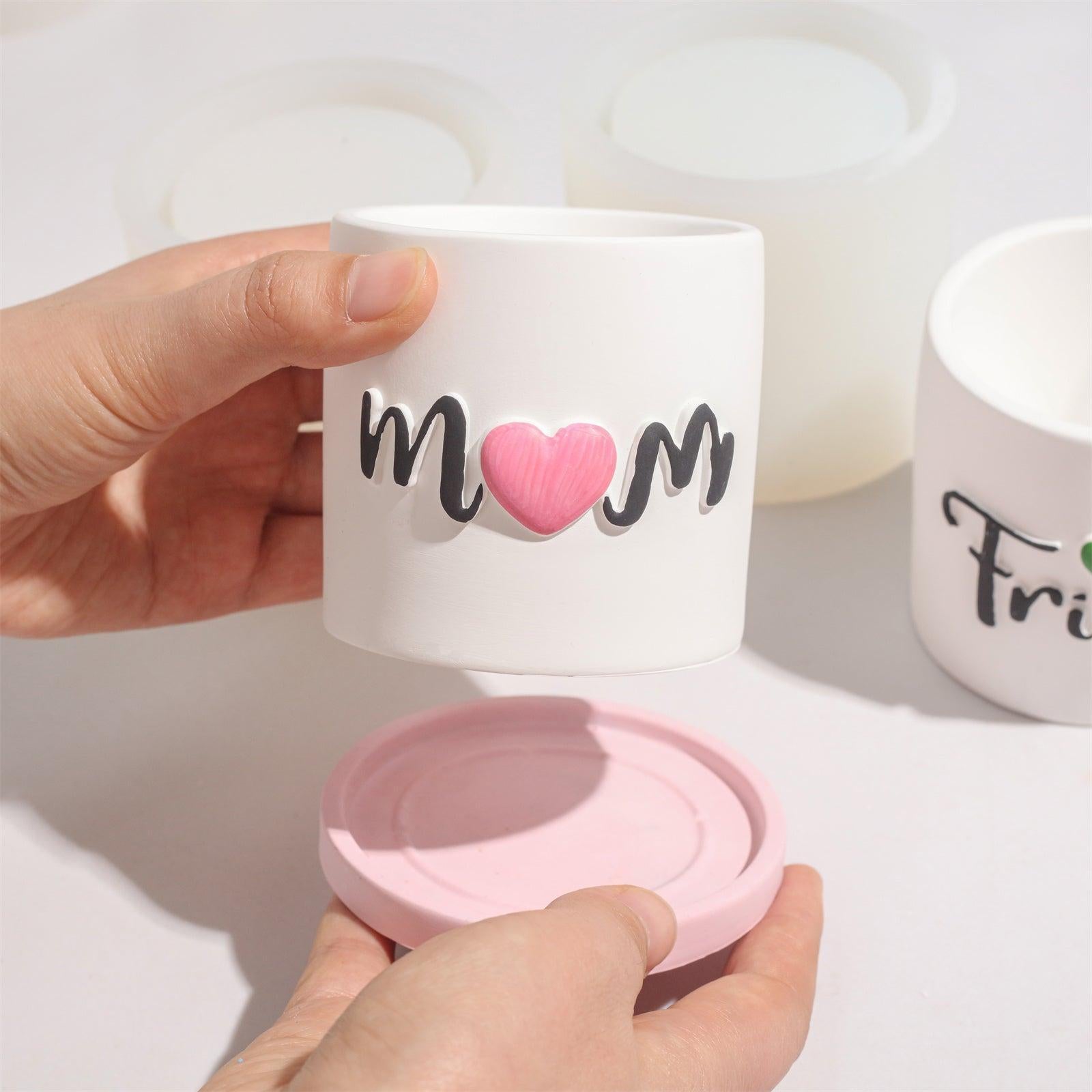 Hand-painting favorite paints for mom of the Growing for Love series-Boowan Nicole