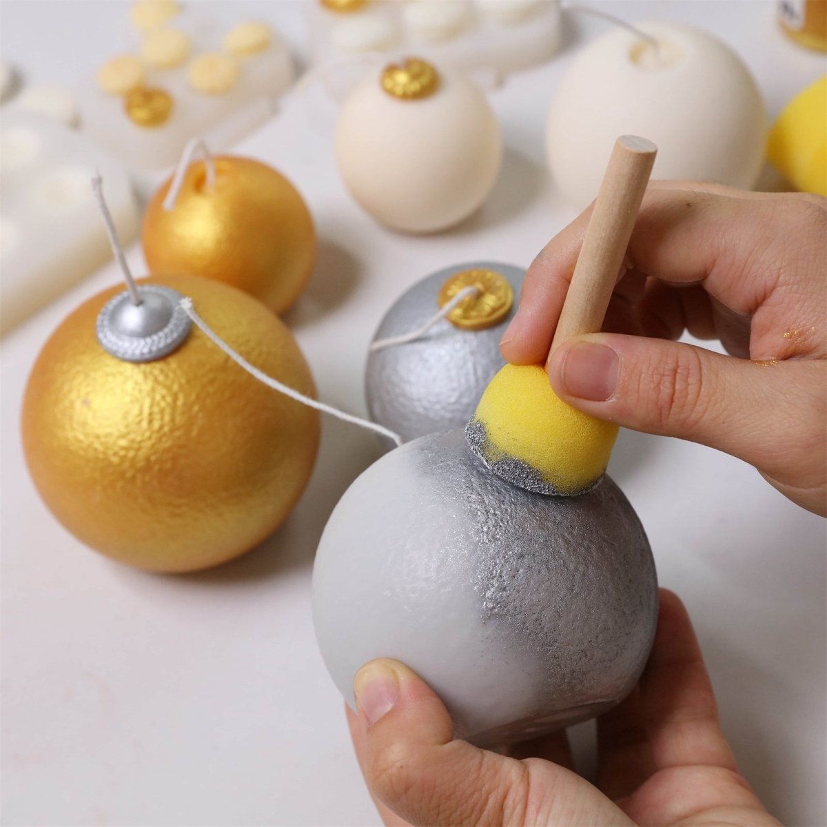 Frosted Charm Christmas Bauble Candle Silicone Mold3D Candle MoldLZ0948