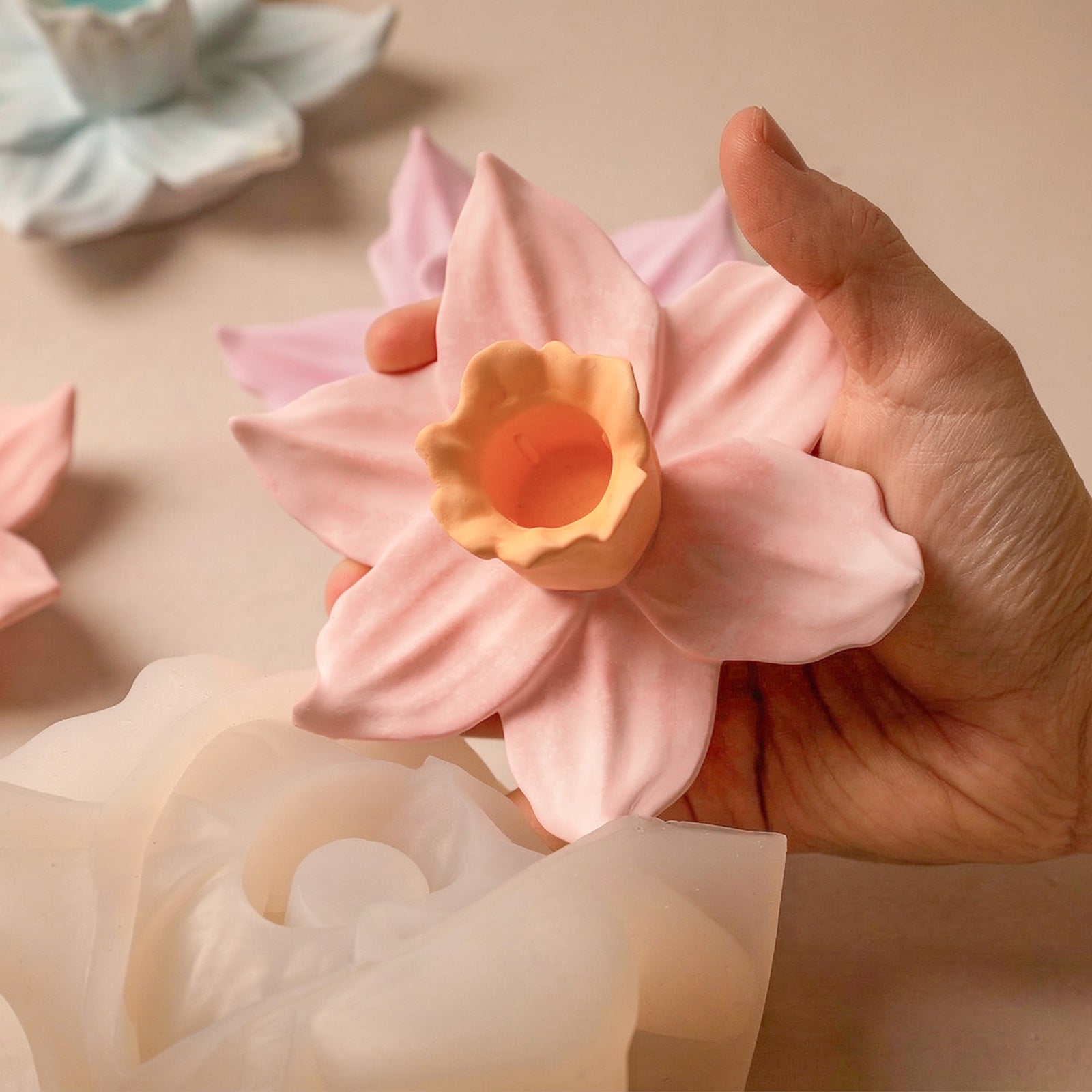 Graceful Daffodil Candle Holder Silicone Mold