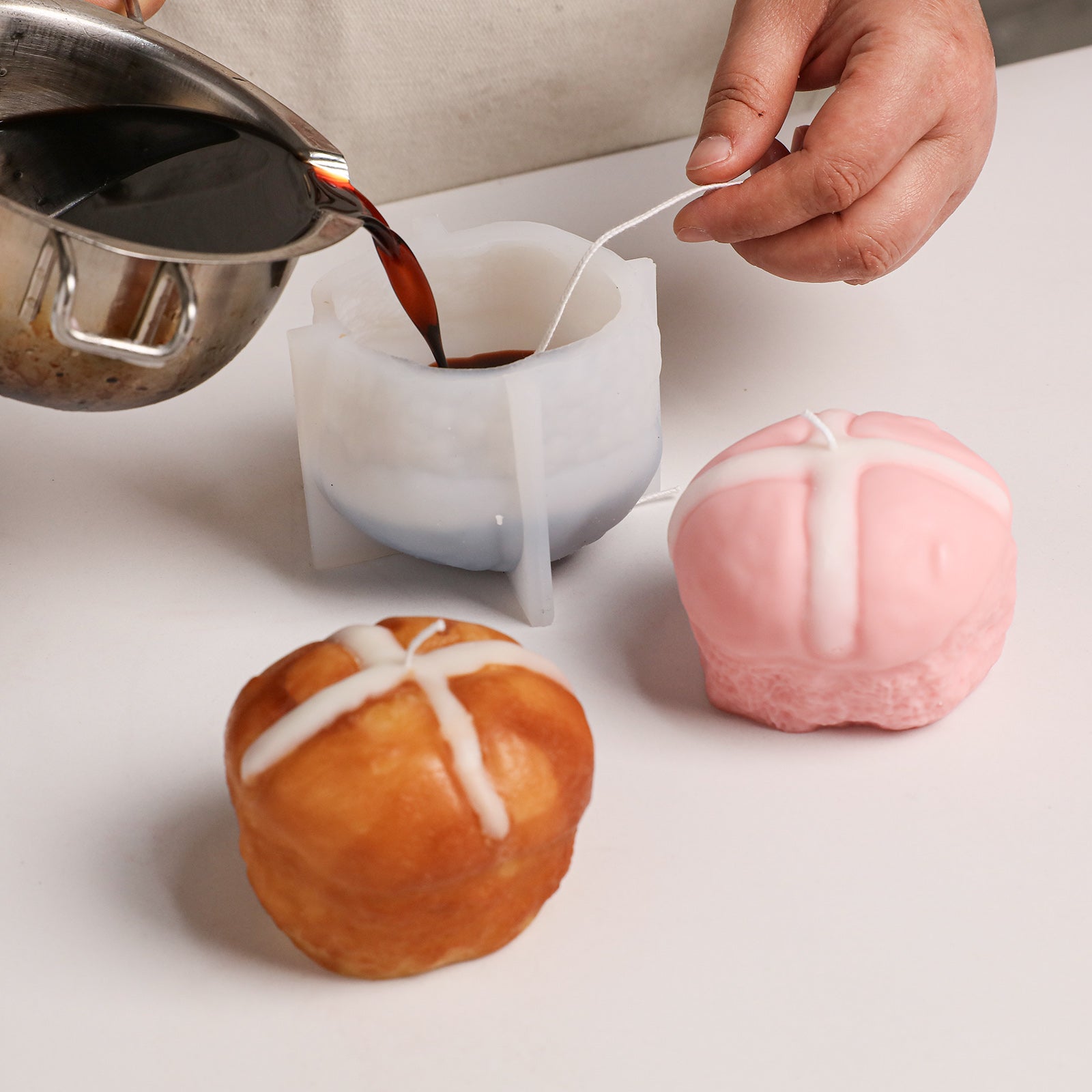 DIY Hot Cross Bun Candle Making: Pouring Wax into Silicone Mold - Boowan Nicole