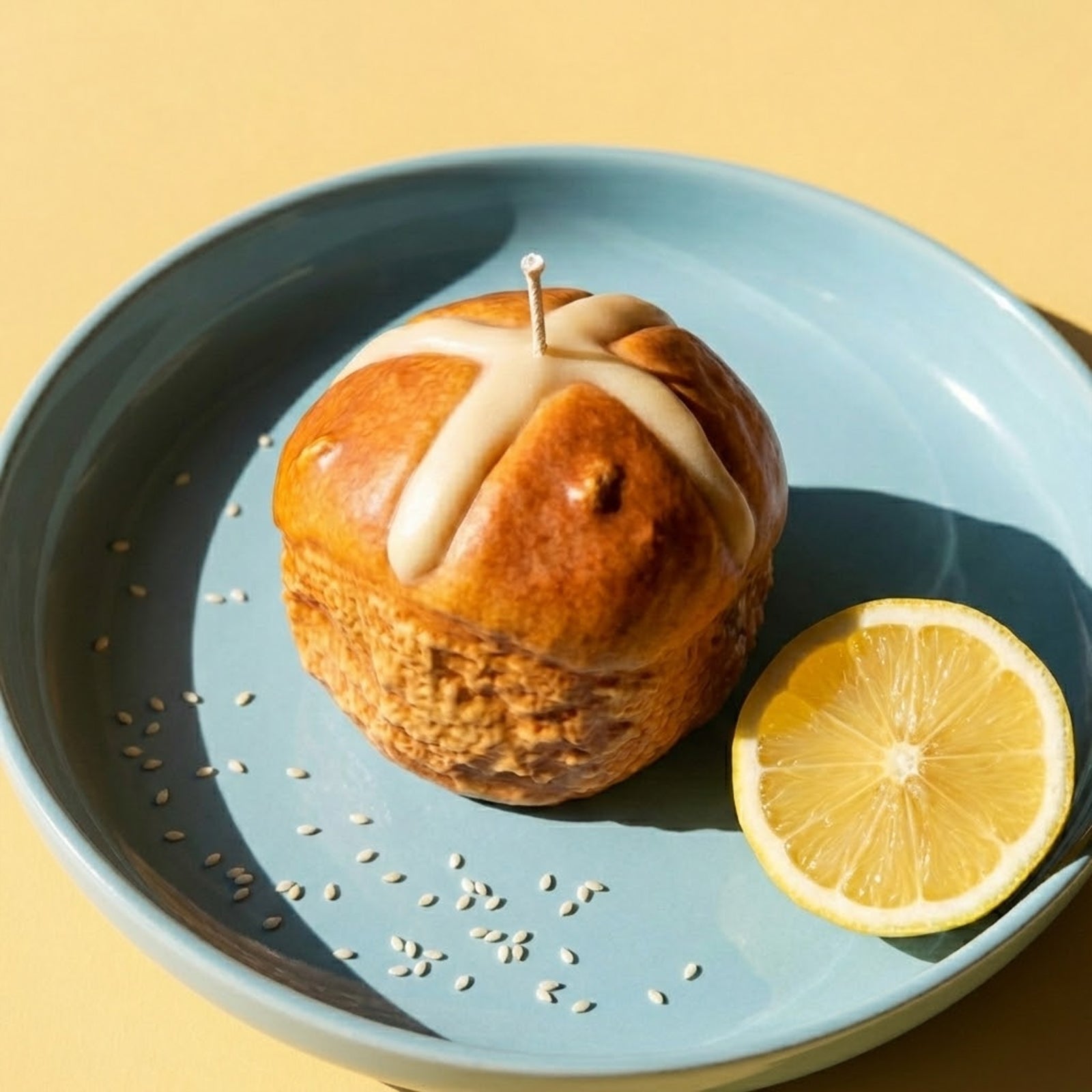 DIY Hot Cross Bun Candle Making: Pouring Wax into Silicone Mold - Boowan Nicole