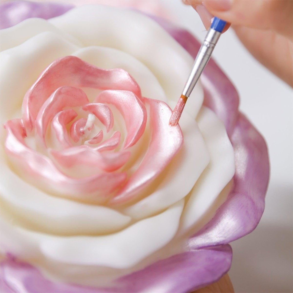 Hand-painted pink glossy candle varnish - Boowan Nicole