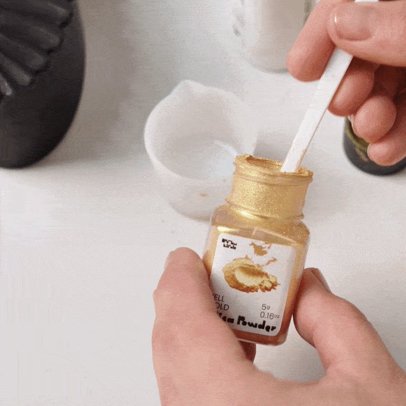 Decorating the Leaf & Lark Candle Jar with the Bell Gold Glitter Sealer Varnish Kit - Boowan Nicole