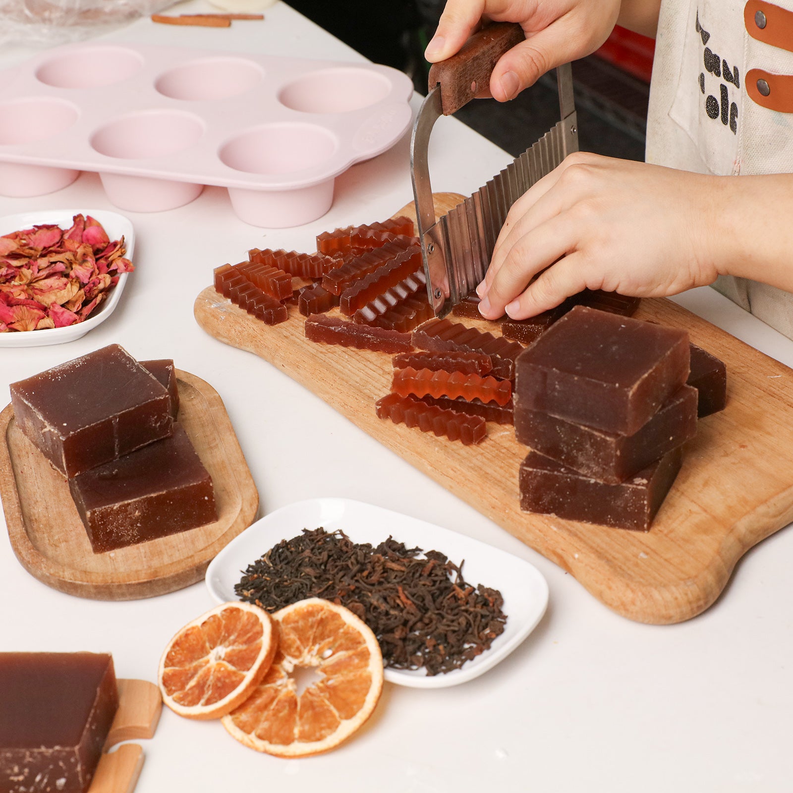 Cutting Lemon Tea Soap Base with Wavy Cutter - DIY Soap Making Step - Boowan Nicole