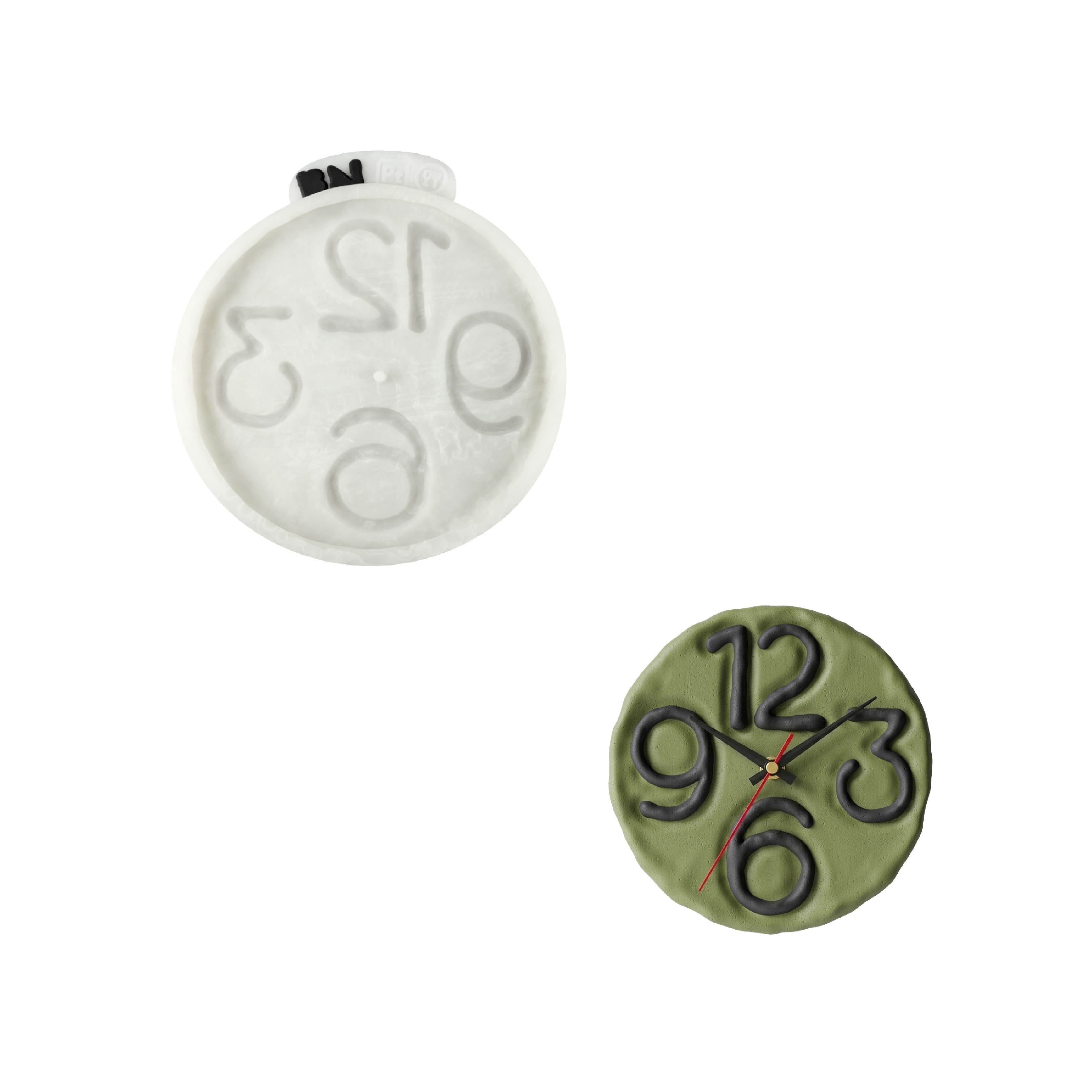Wabi Giant Numeral Clock Silicone Mold