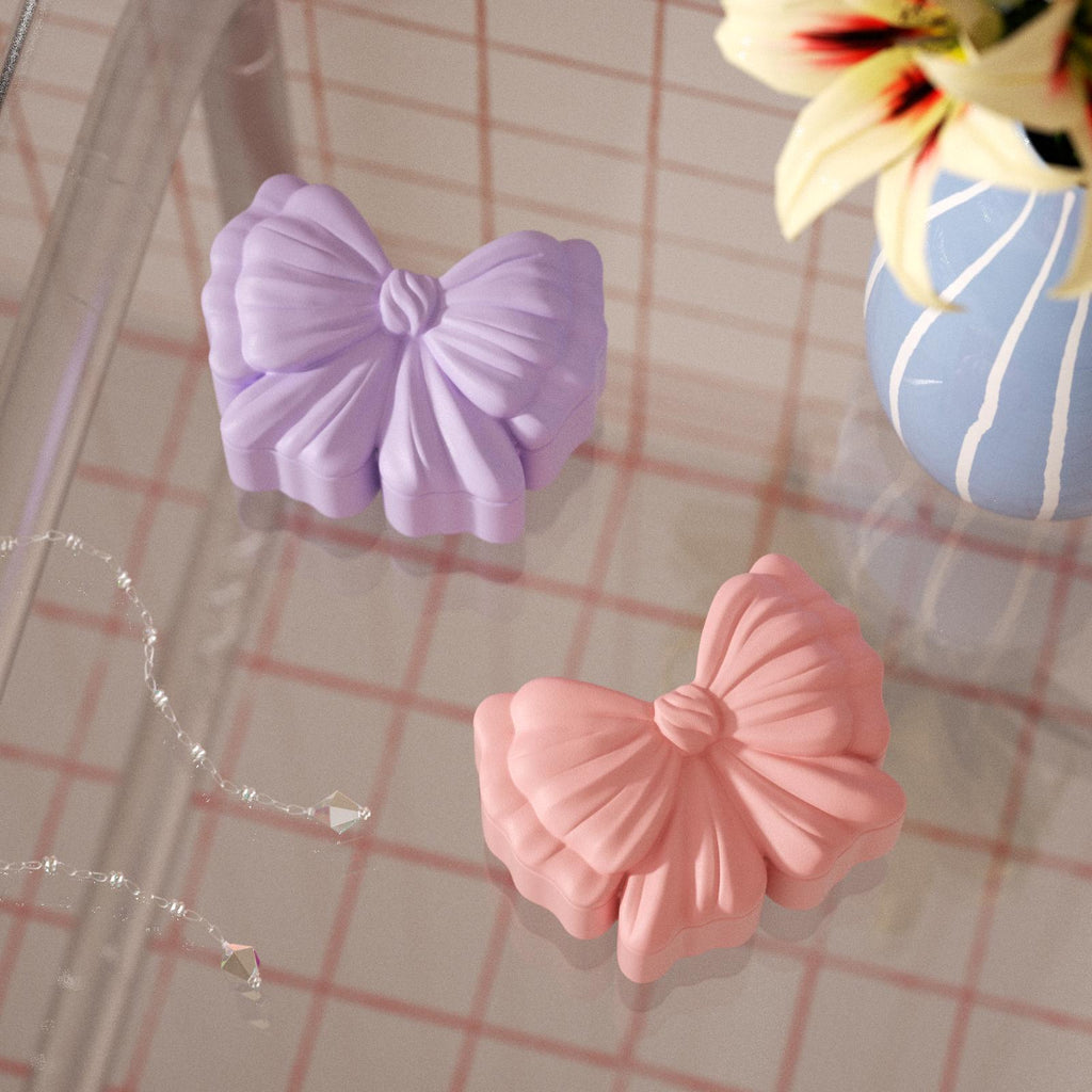 Elegant bow-shaped jar, a perfect choice for refined home decor- Boowan Nicole