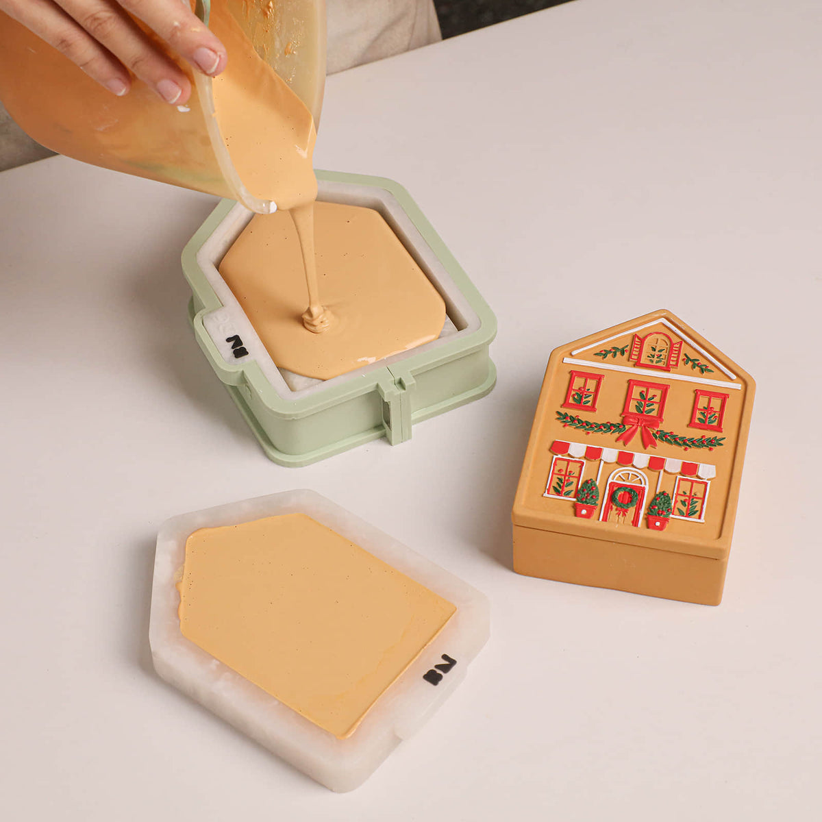 Azulmostaza × Boowan Nicole｜Christmas Cottage Candle Jar Silicone Mold