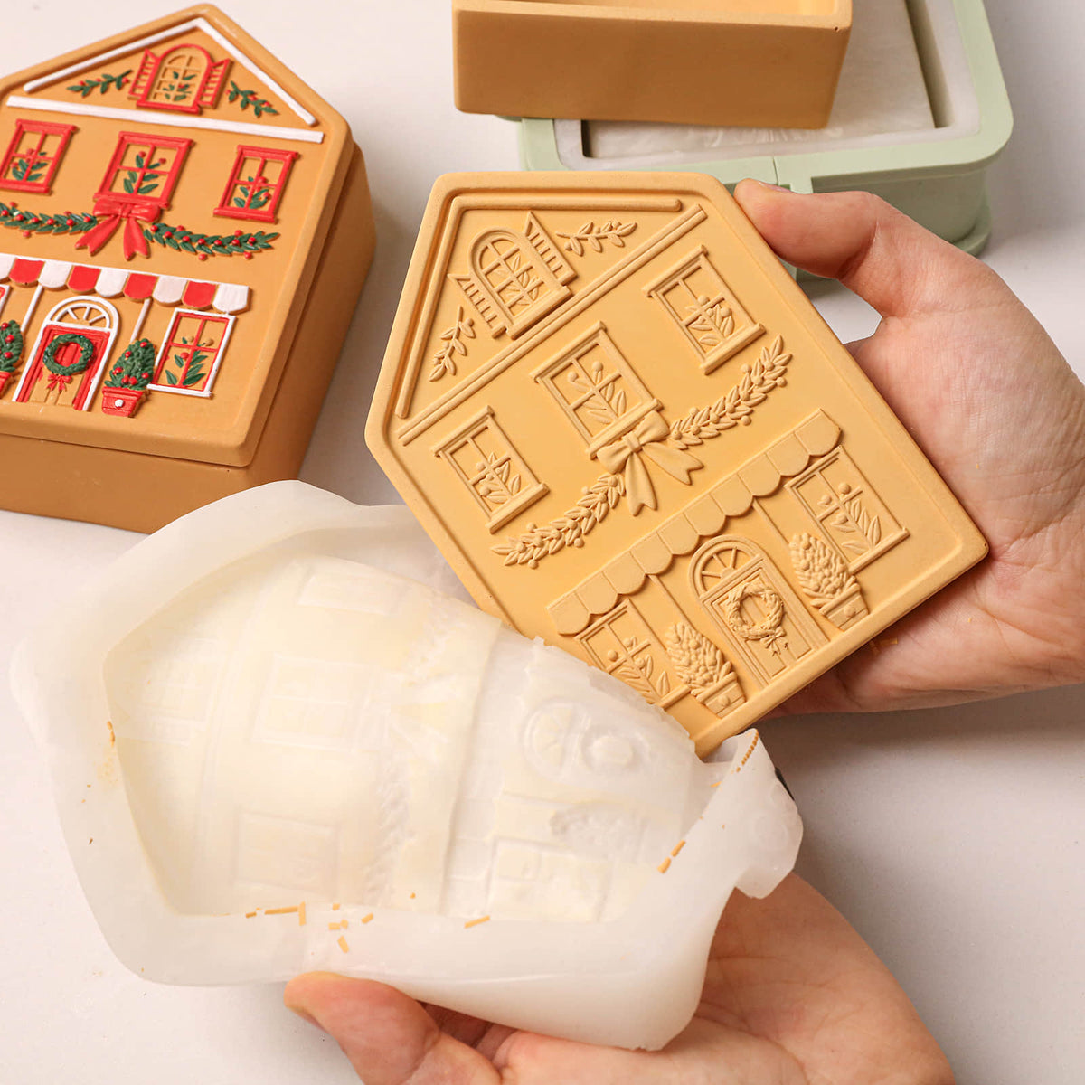 Azulmostaza × Boowan Nicole｜Christmas Cottage Candle Jar Silicone Mold