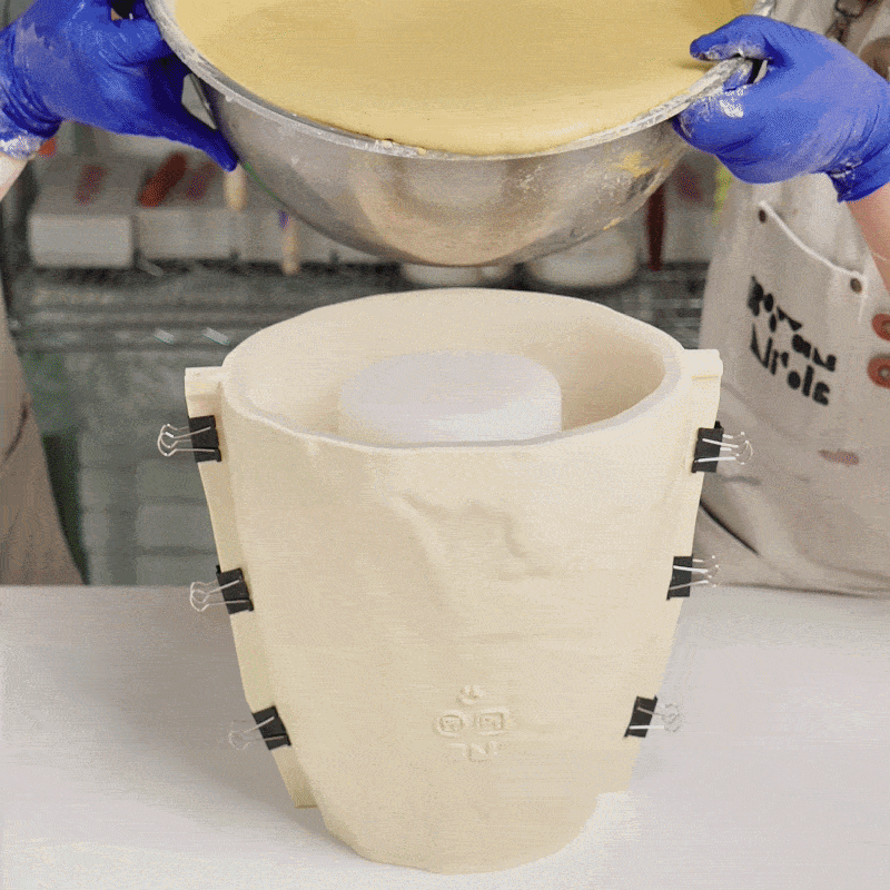 Full process demonstration of making planters from pouring to demolding - Boowan Nicole