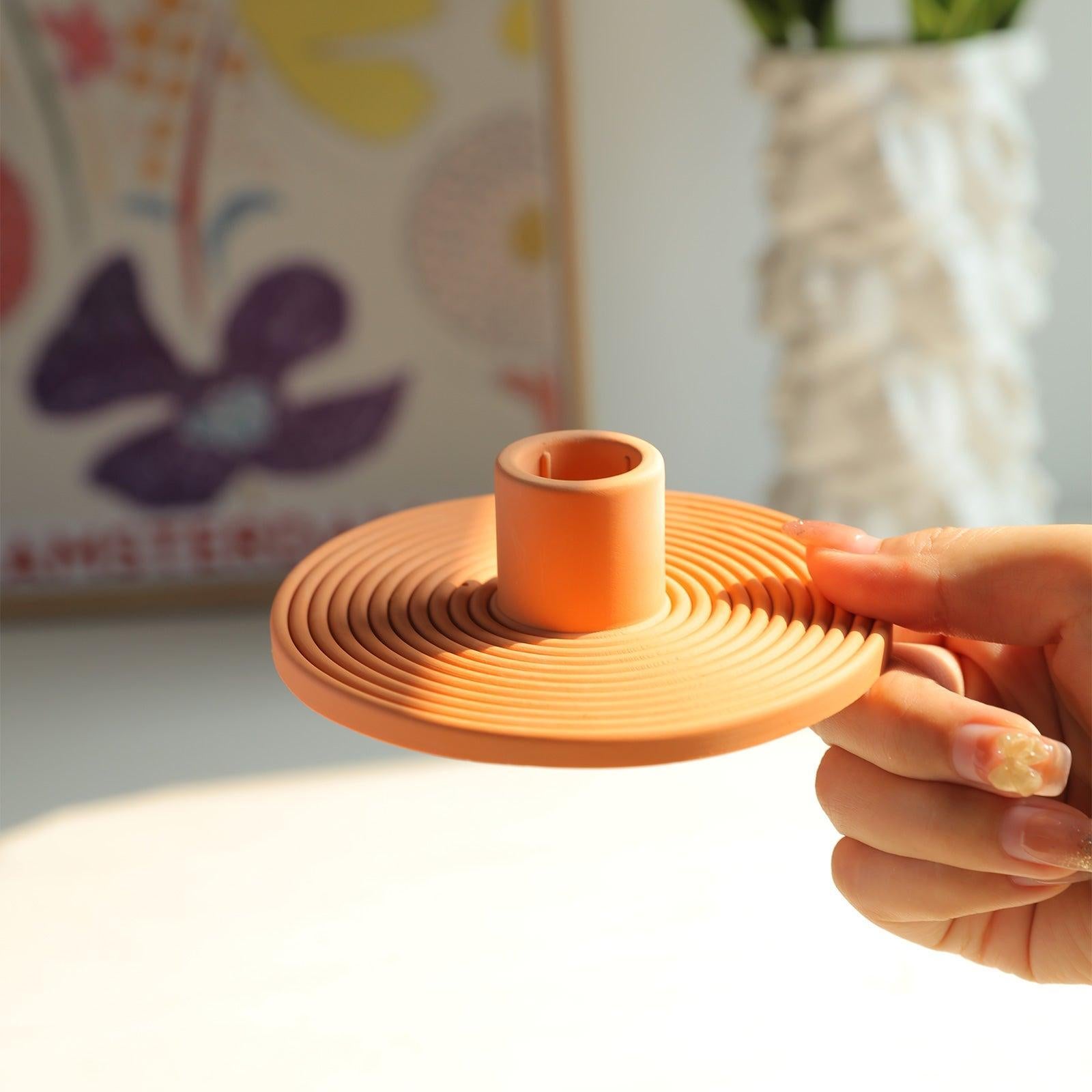 Moule en silicone pour bougeoir conique rond