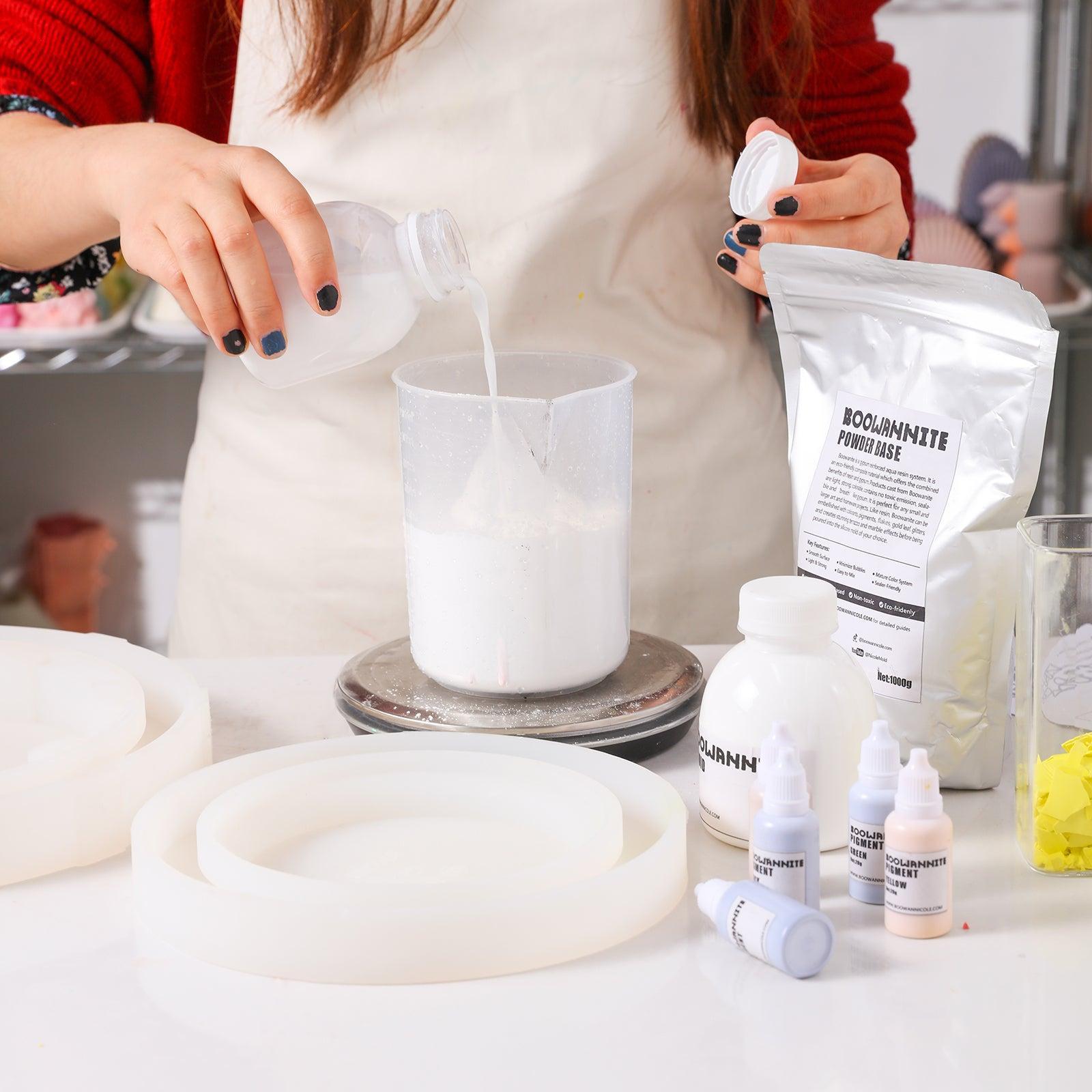 liquid-and-powder-base-for-boowannite