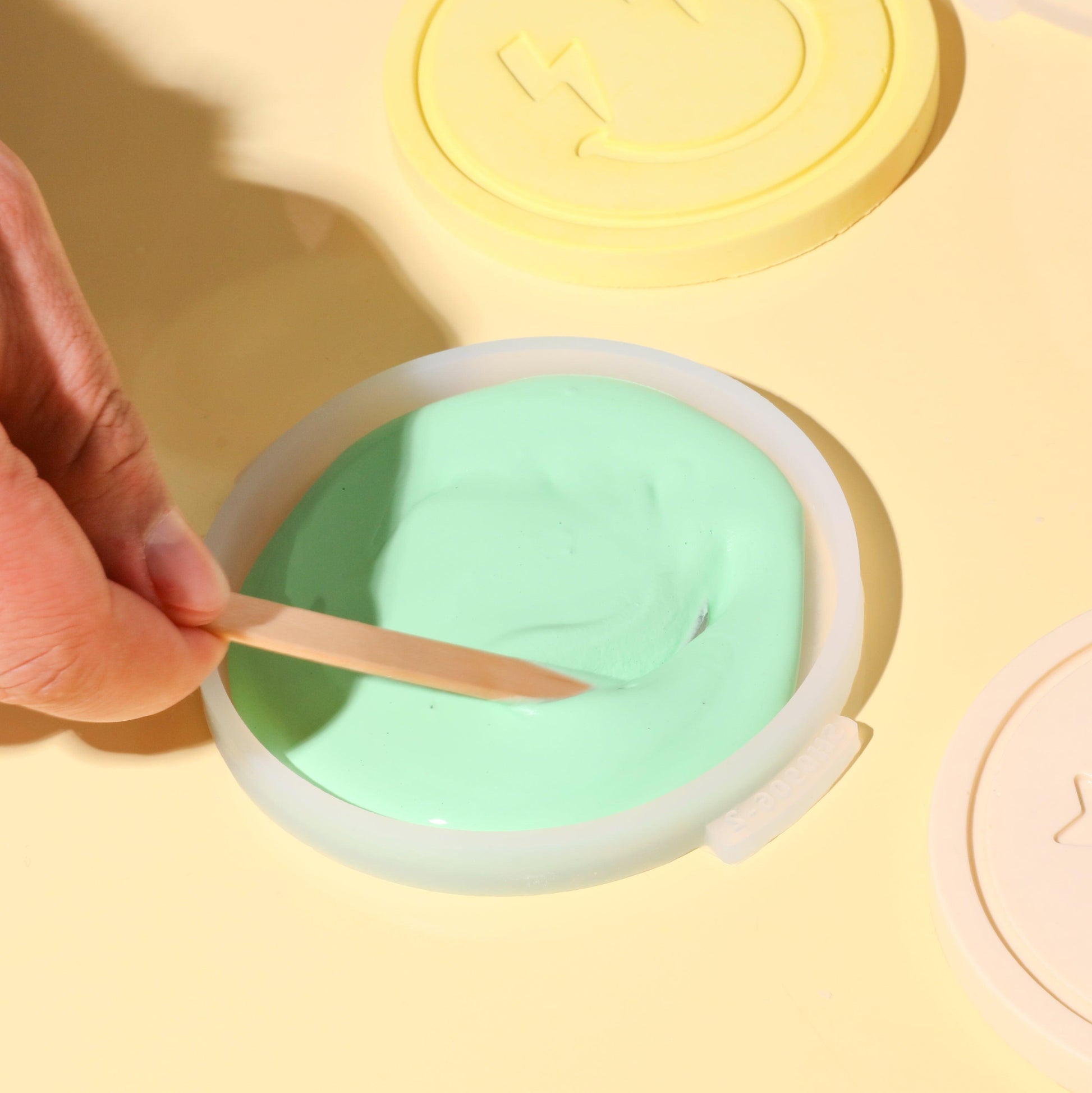 small-size-wooden-mixing-sticks-for-boowannite